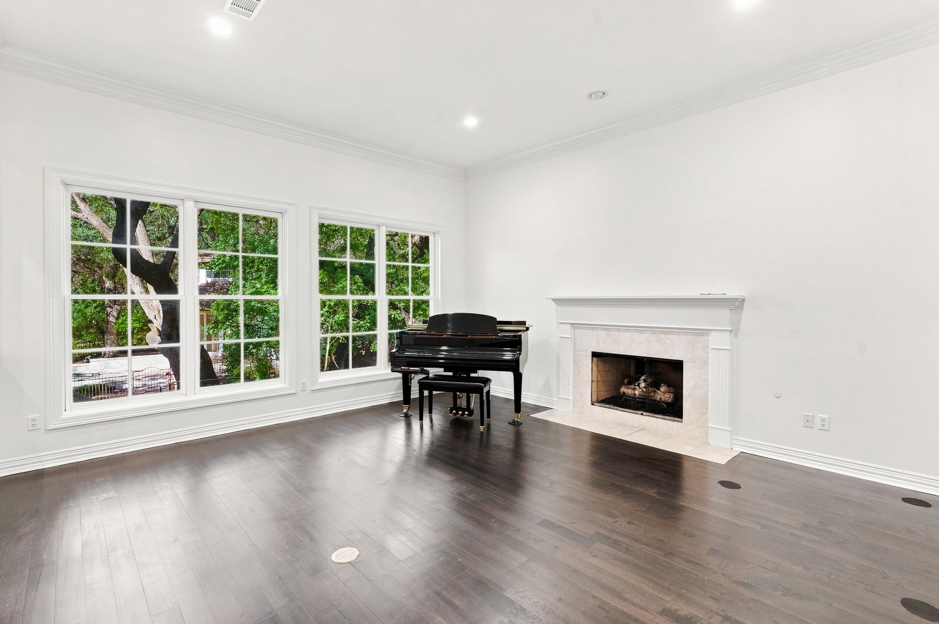 2900 Meandering River Court