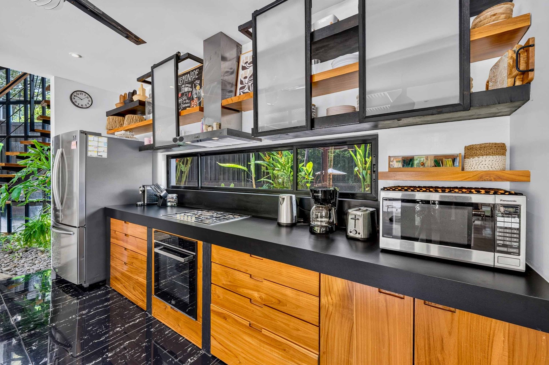 Casa Chavela | Luxury 4-Bedroom Home with Guest Cabin & Pool in Tamarindo