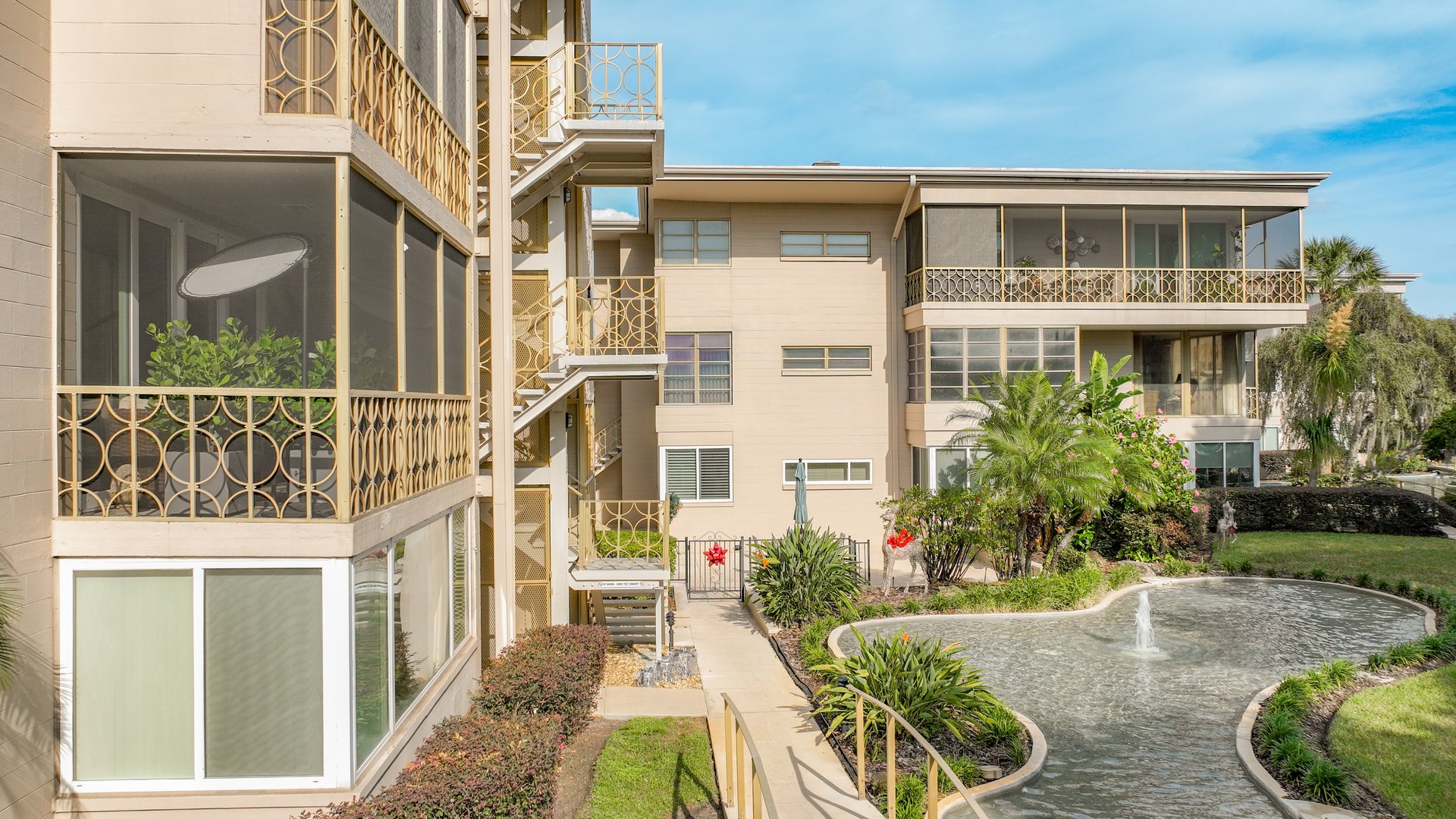 Downtown Winter Park Pied-à-Terre at Whispering Waters 