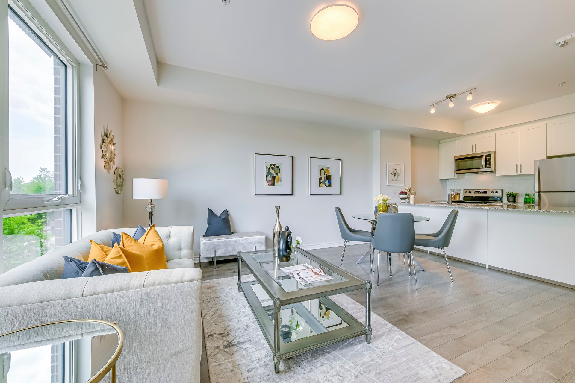 150 Oak Park Blvd 201