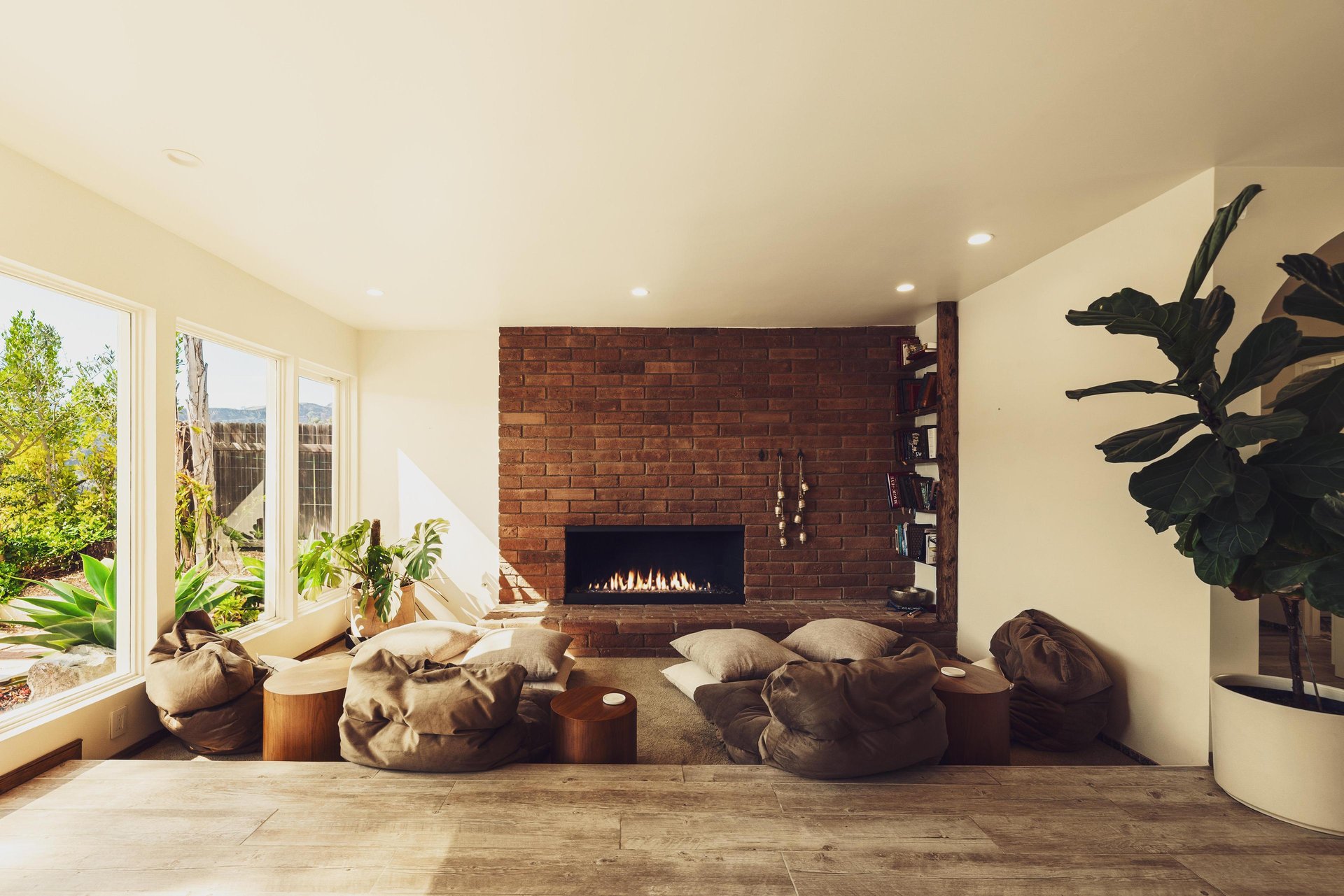 2533 La Condesa Dr