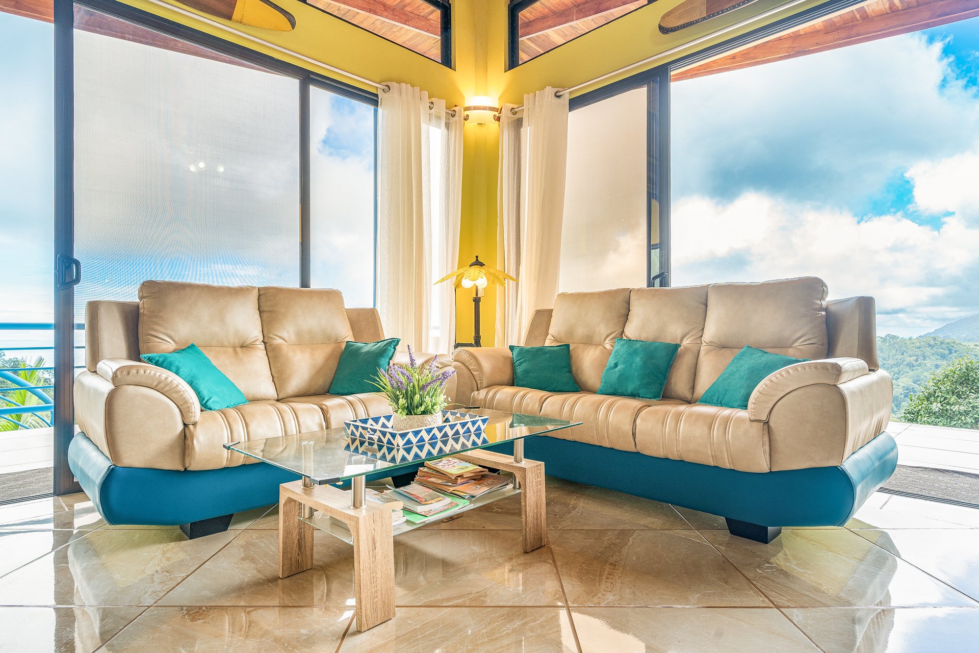 Luxury 4-Bed Villa with Ocean Views & Infinity Pool in Ojochal