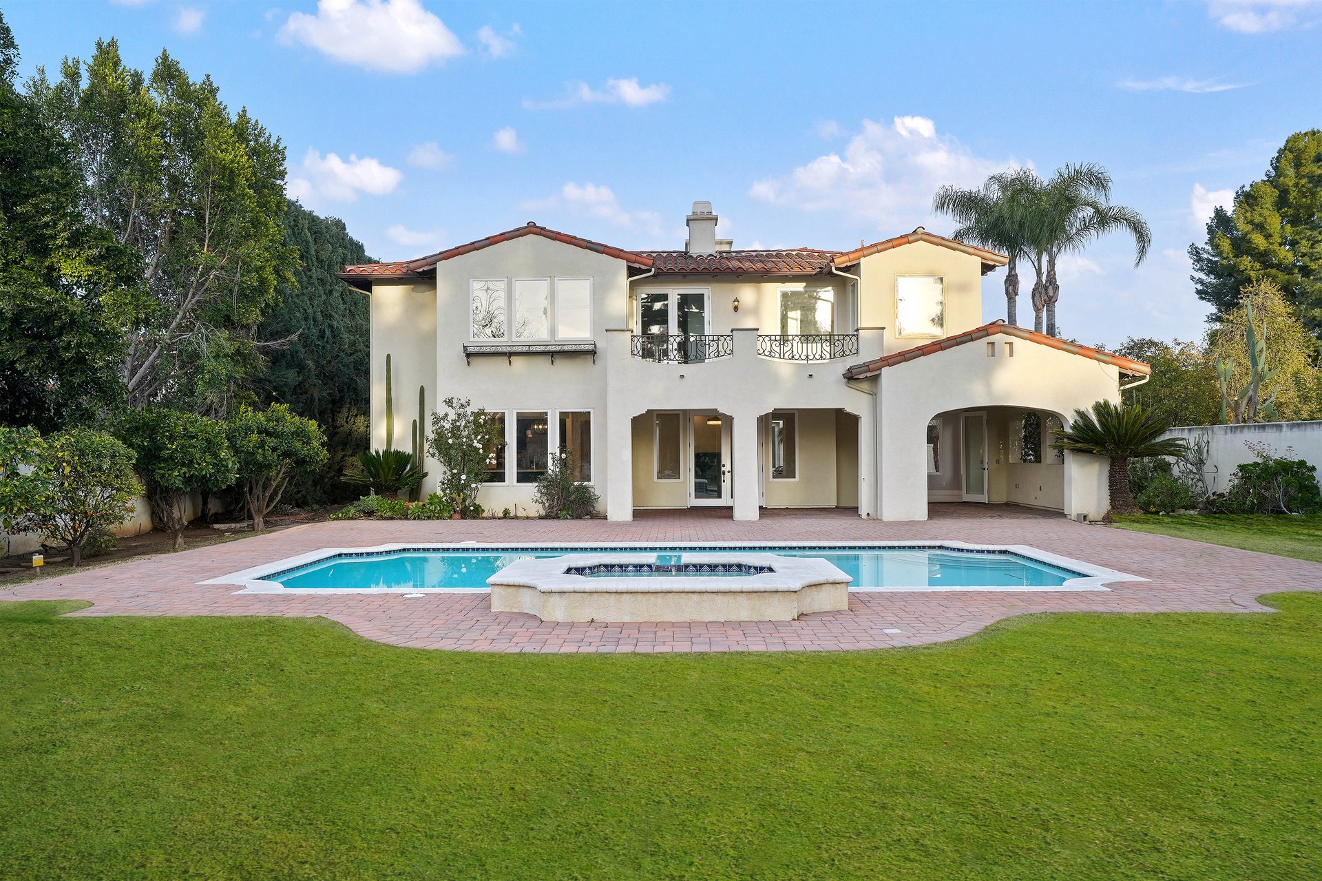 5309 Louise Ave, Encino