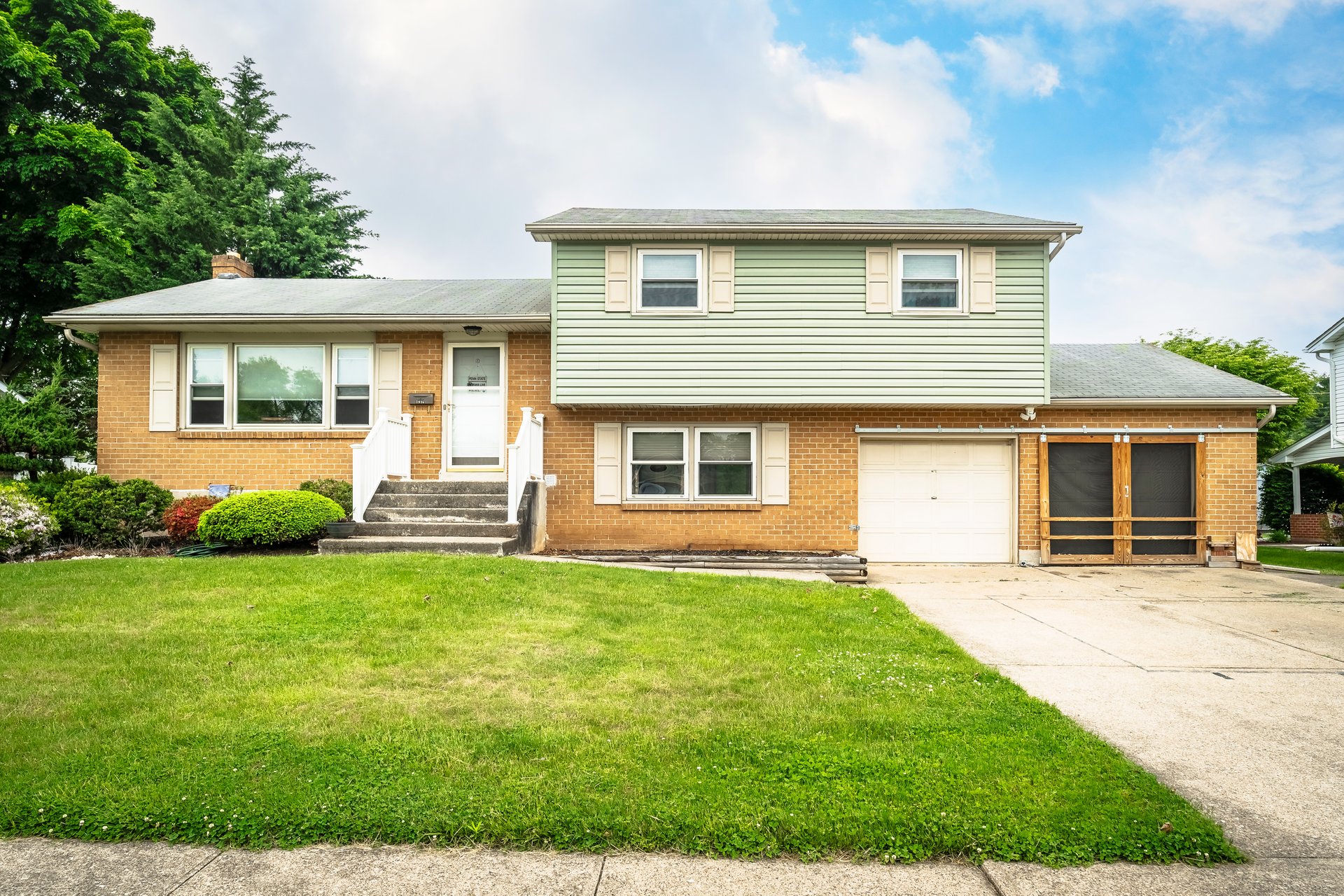 1915 Johnston Drive