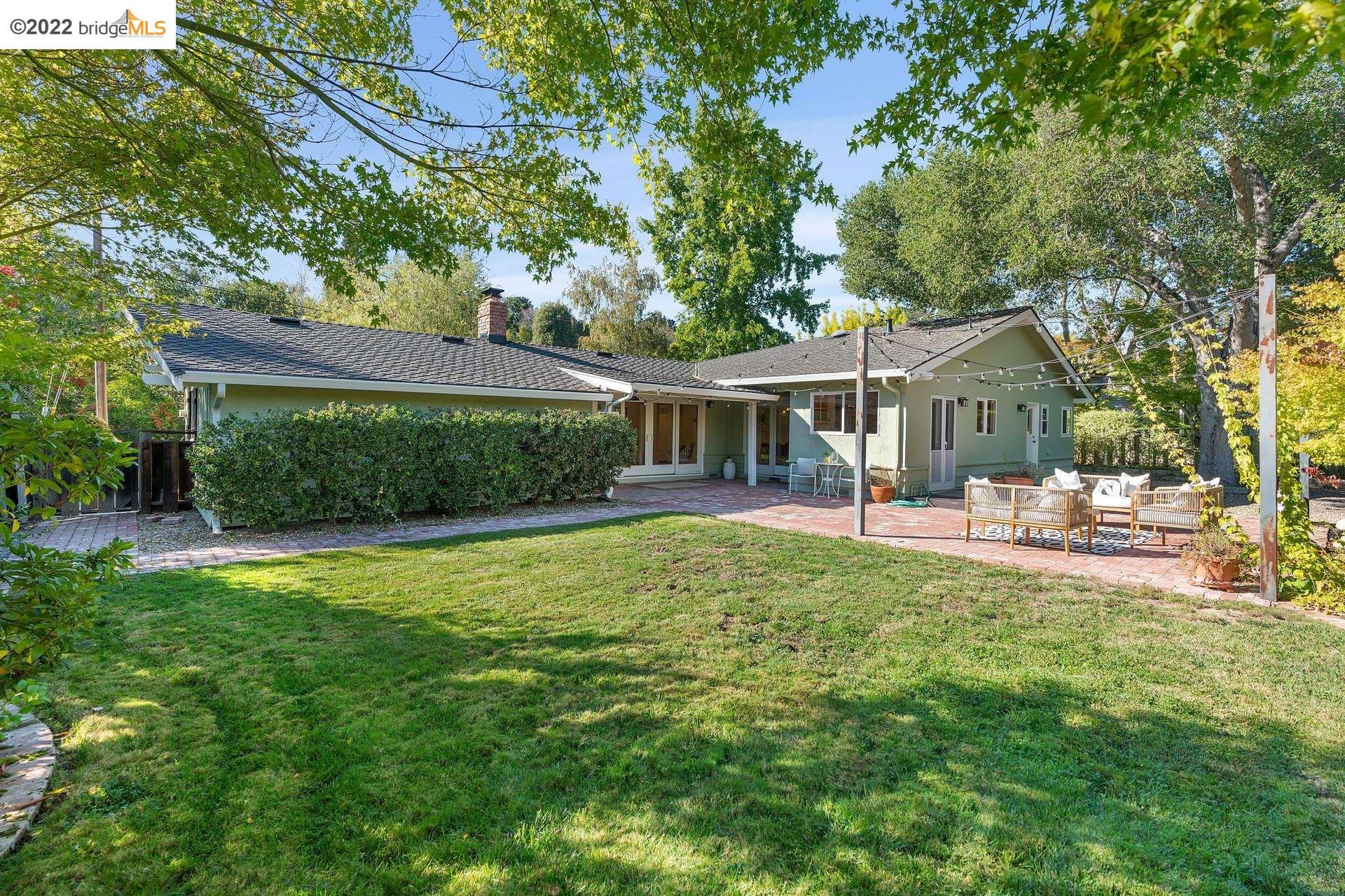 10 Woodside Dr