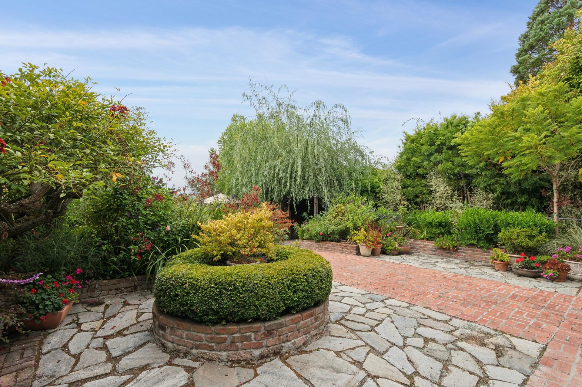 112 Oak Drive