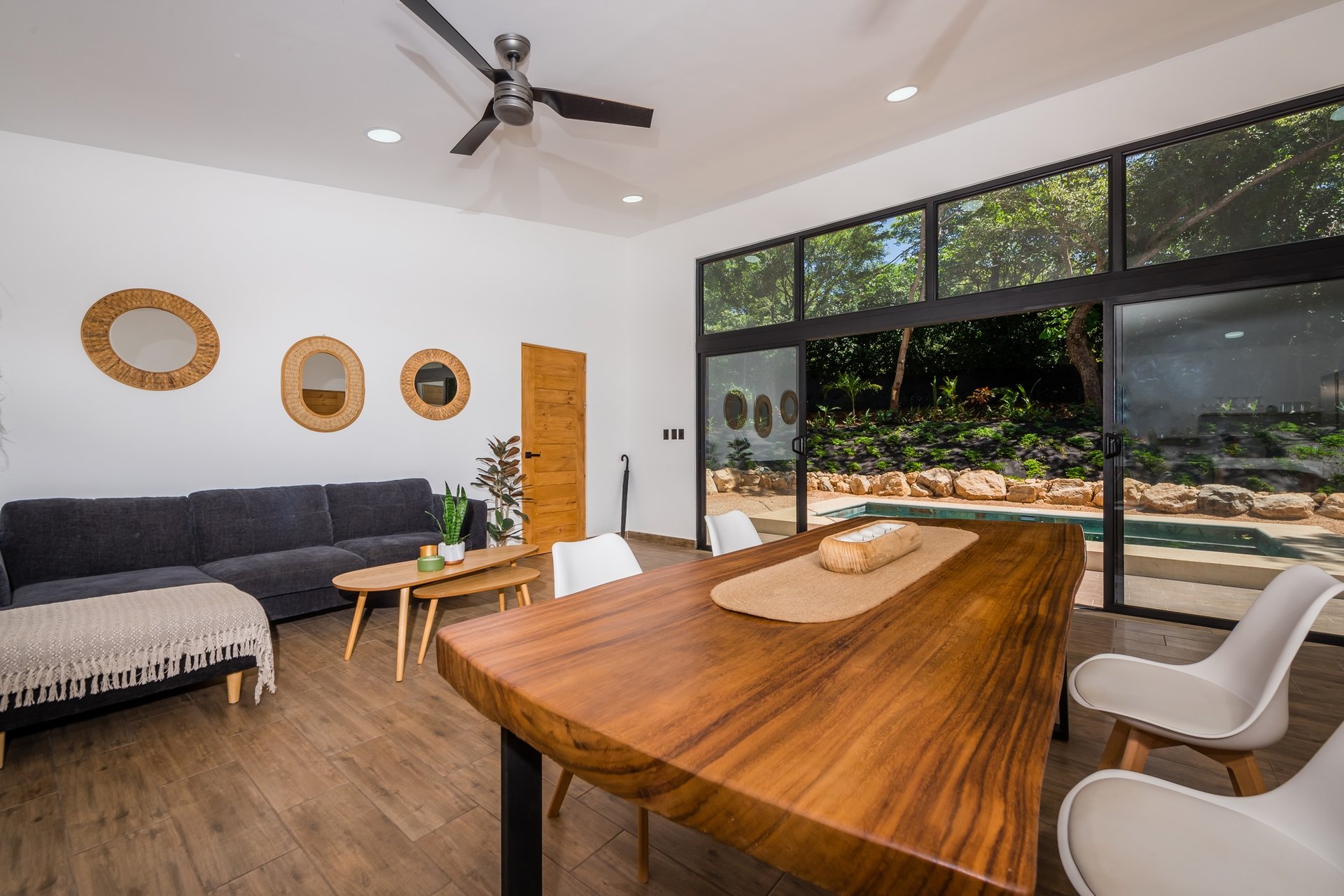 V-Caro Ju | Furnished Villa with Pool, Guest Cottage, and 4,603 m² Expansion Lot Just 15 Minutes from Tamarindo