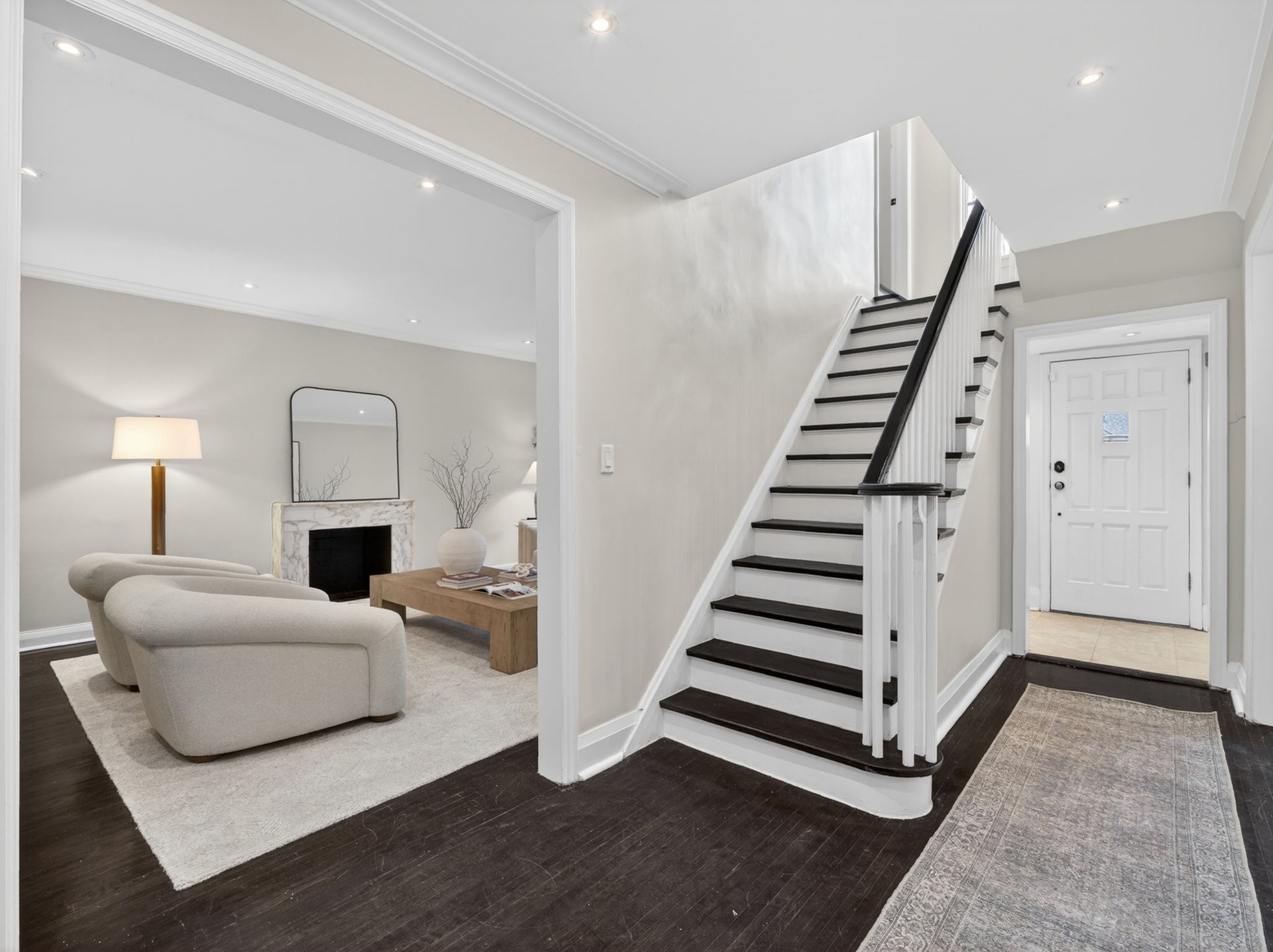  SOLD: Prestigious Forest Hill 