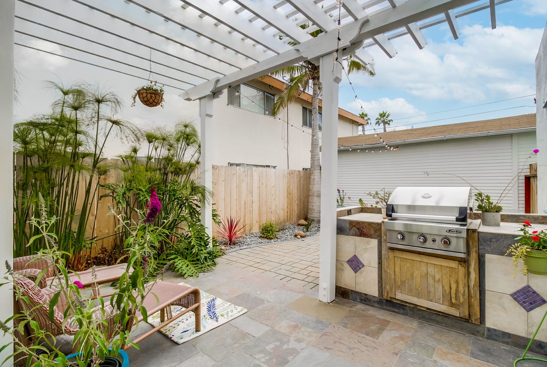 4223 Meade Ave