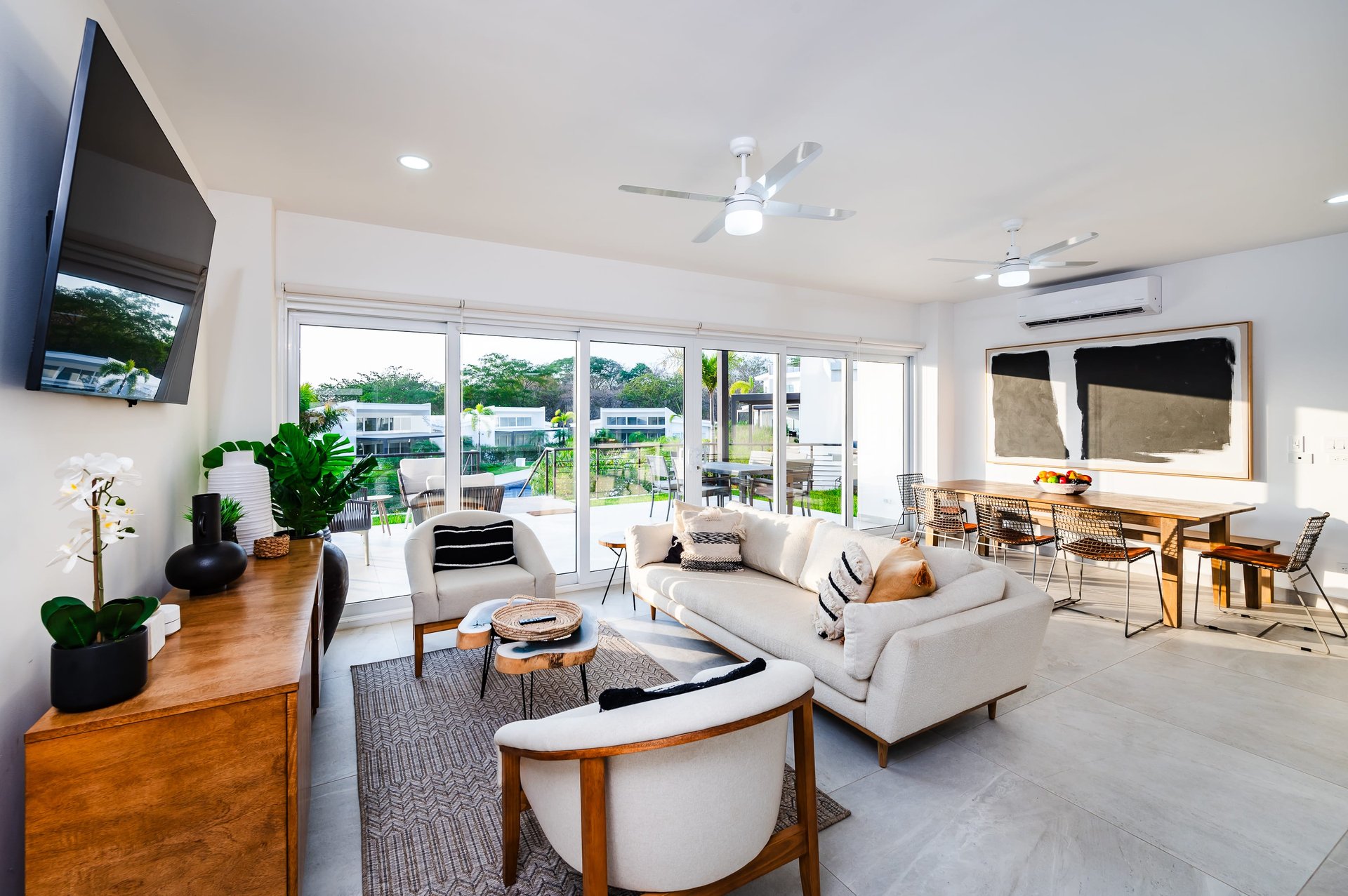 The Enclave | Ultra-Modern 2, 3, 5 Bedroom Villas Located Minutes From the Beach!