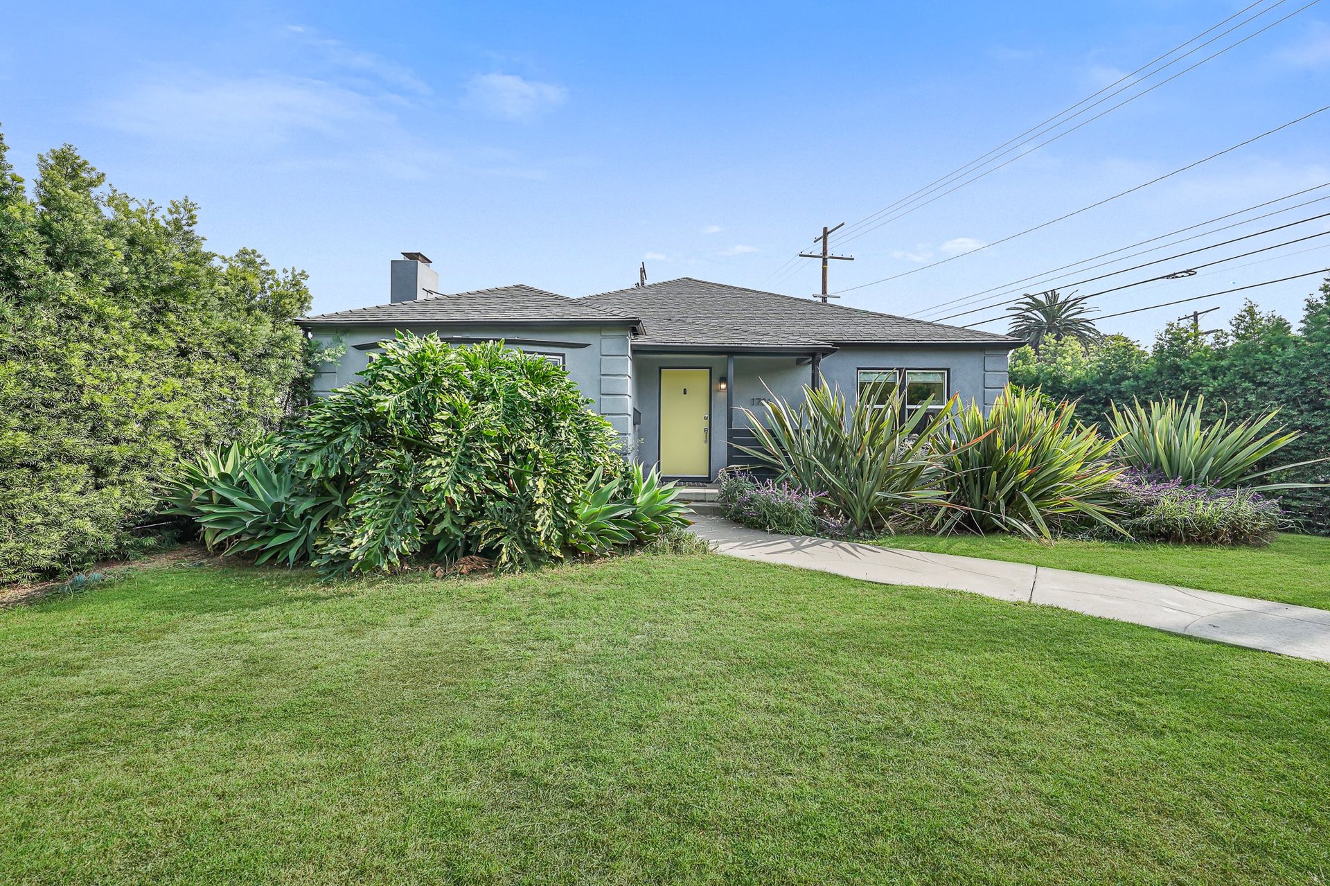 Completely Renovated Traditional Home In Picfair Village