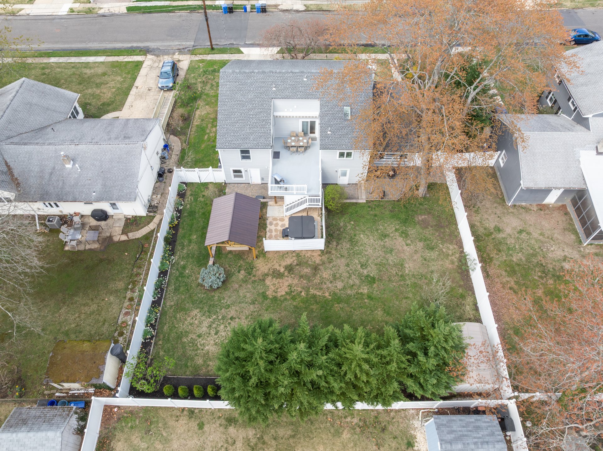 612 Stratford Ave