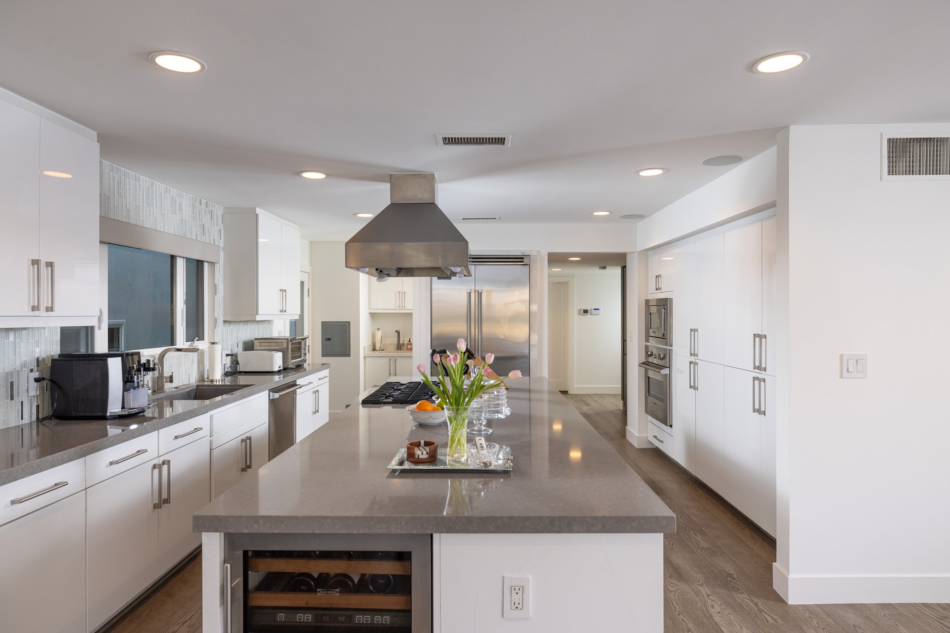 748 Harbor Island Drive
