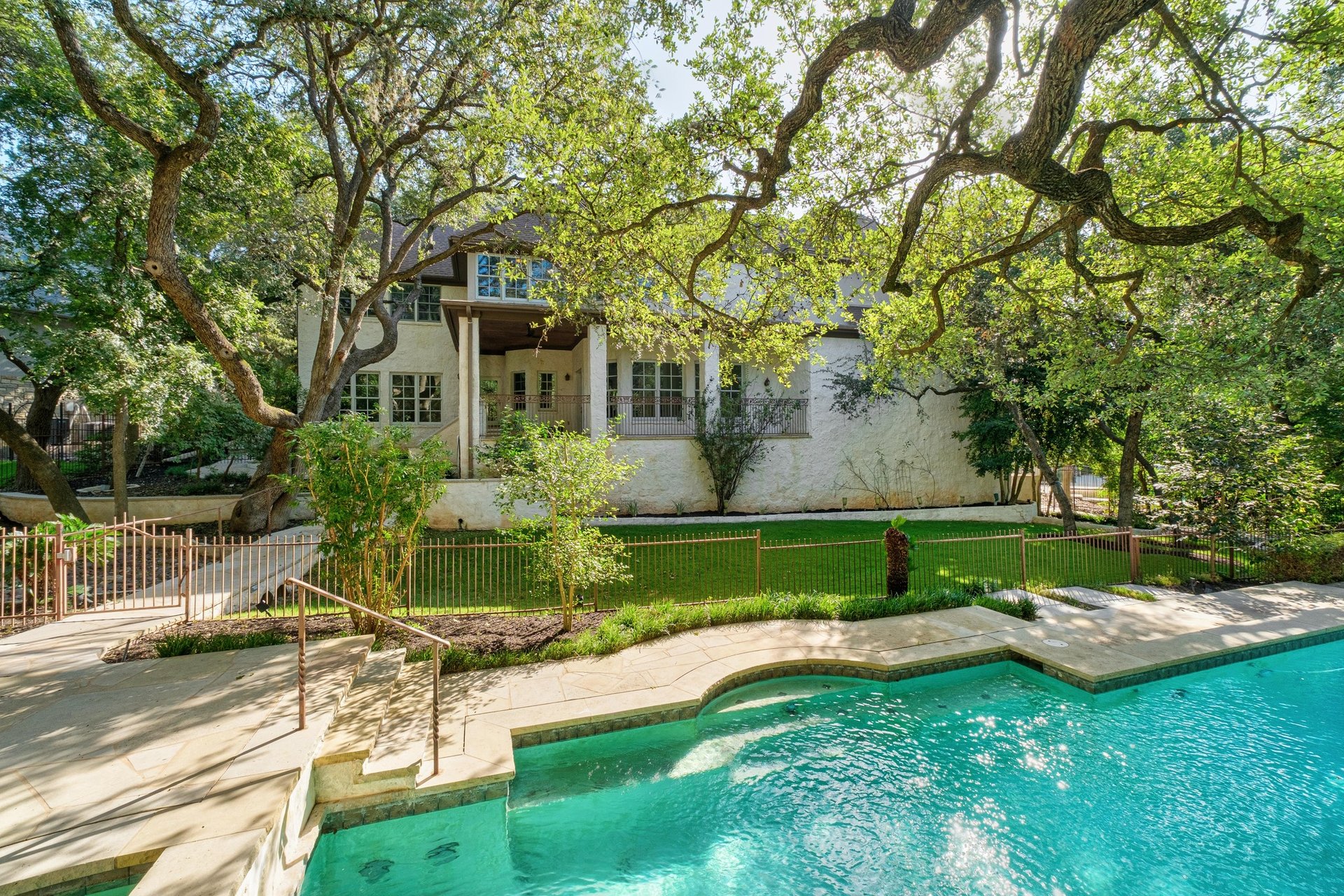 2900 Meandering River Court