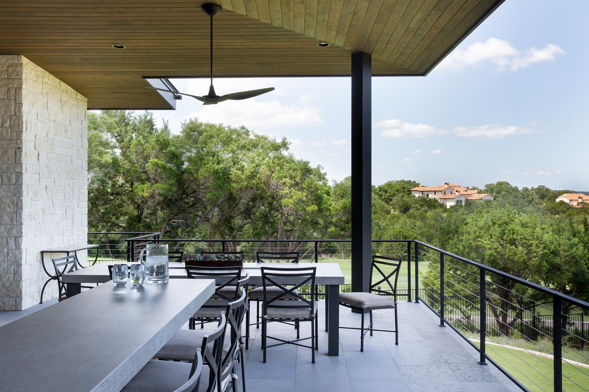Contemporary Design & Spectacular Views