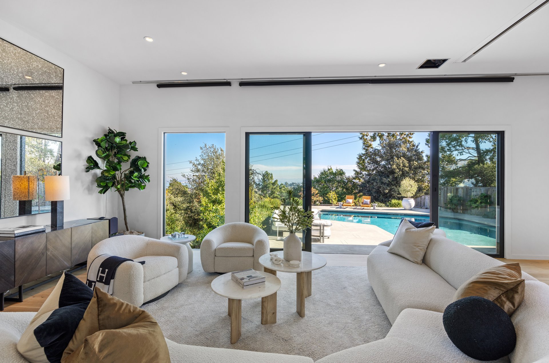 Stunning Contemporary Renovation