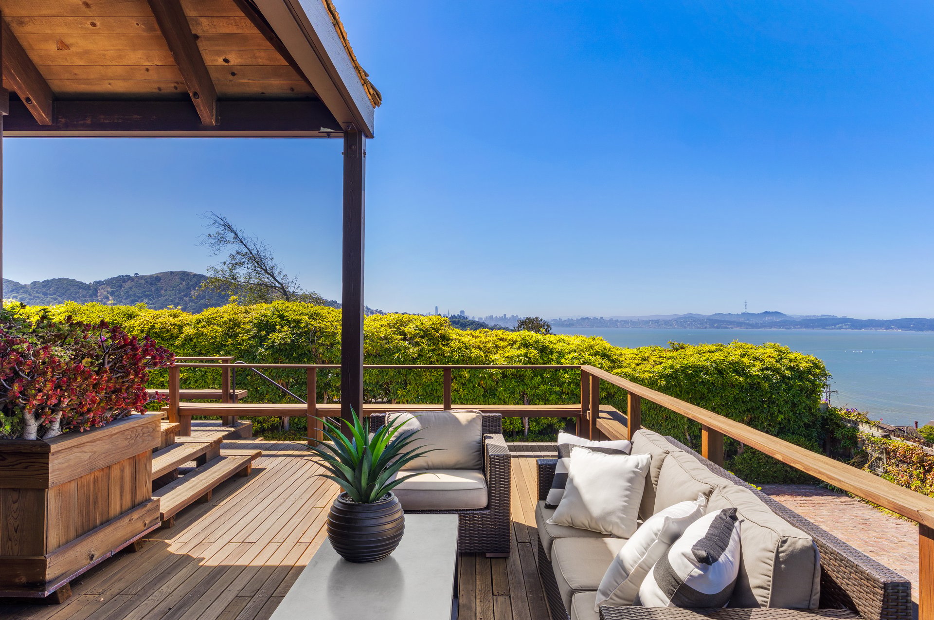Spectacular Views of the Bay and Golden Gate Bridge