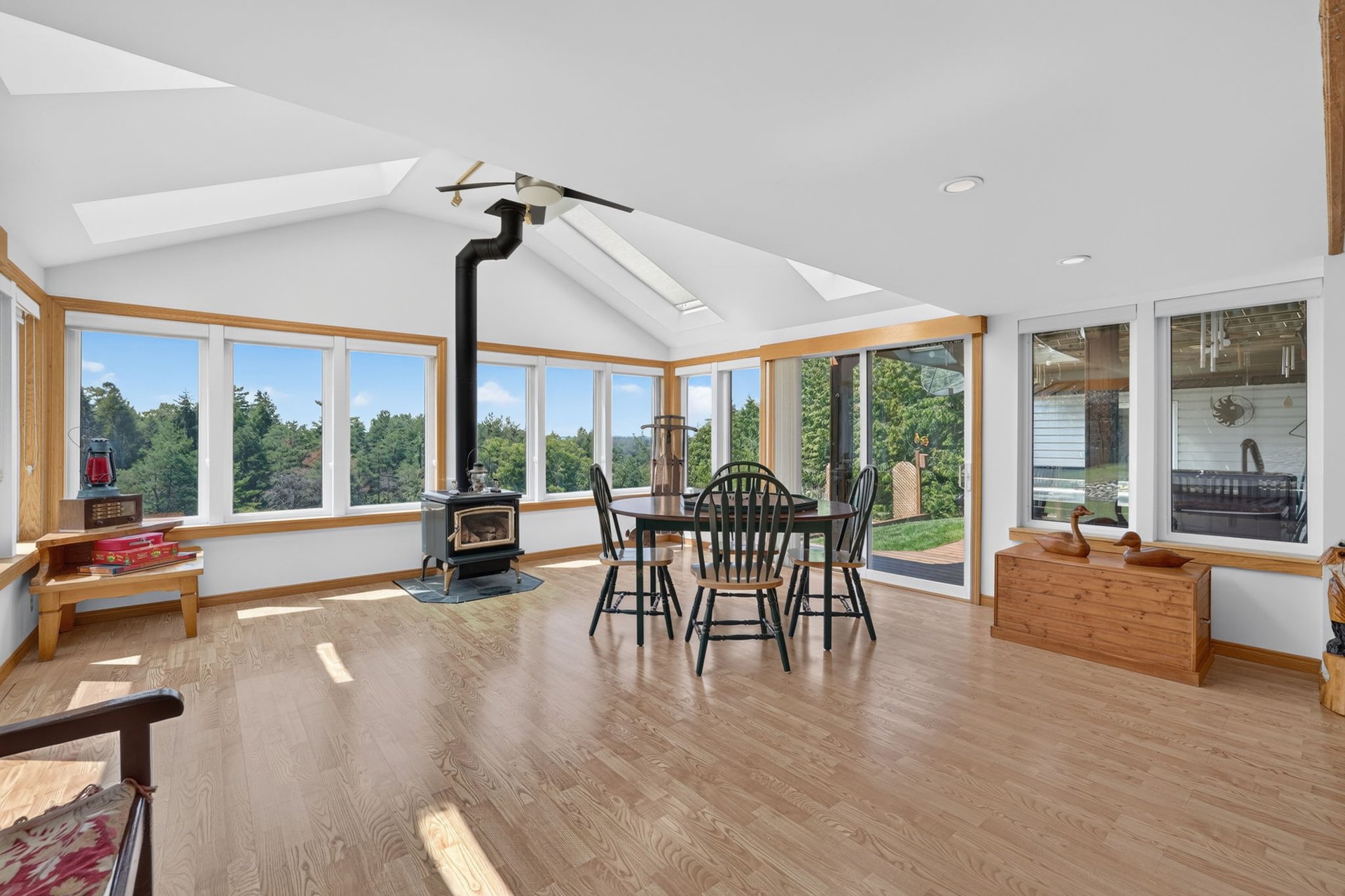 16 Hi View Drive