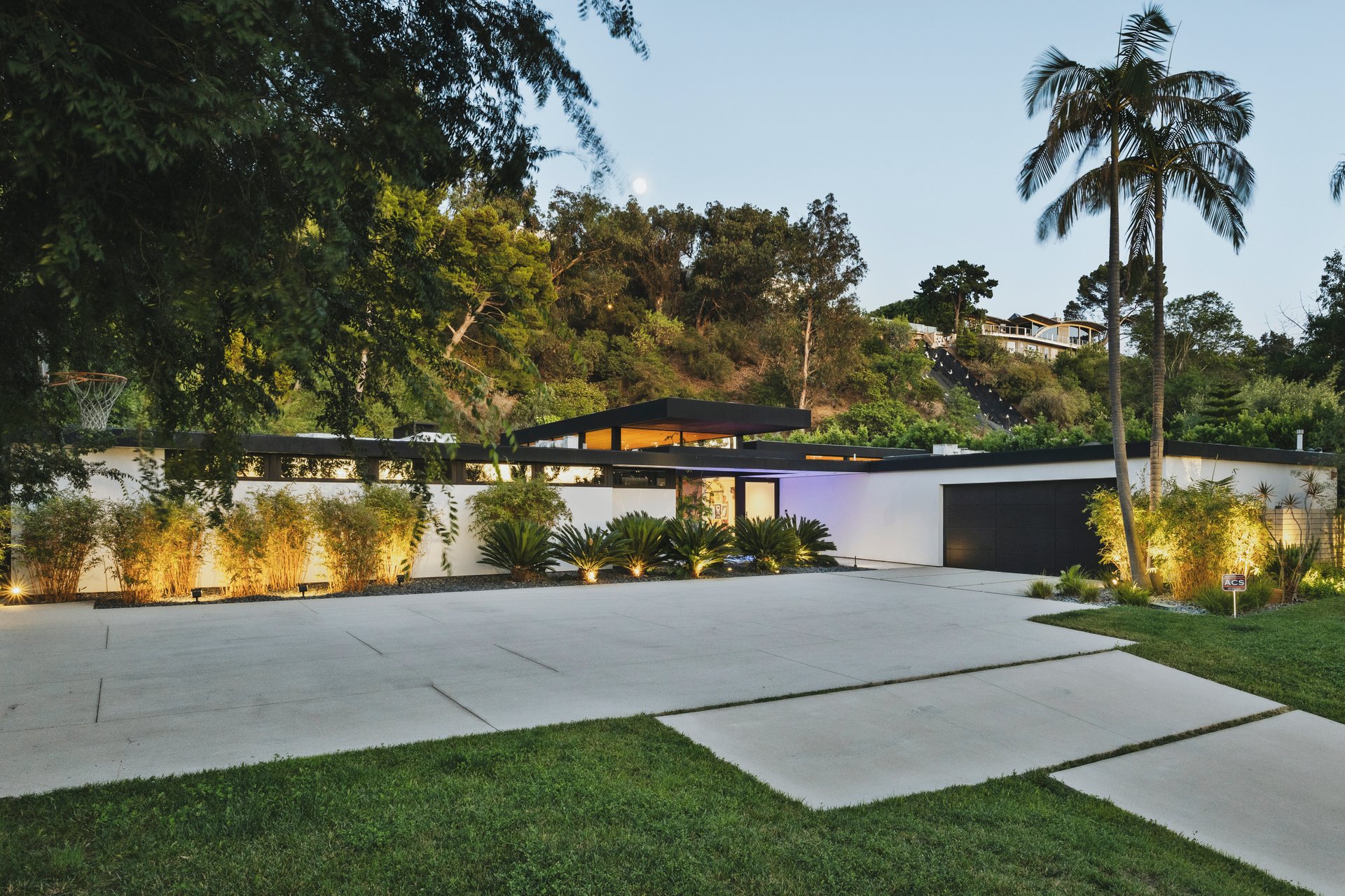 570 Evelyn Pl, Beverly Hills