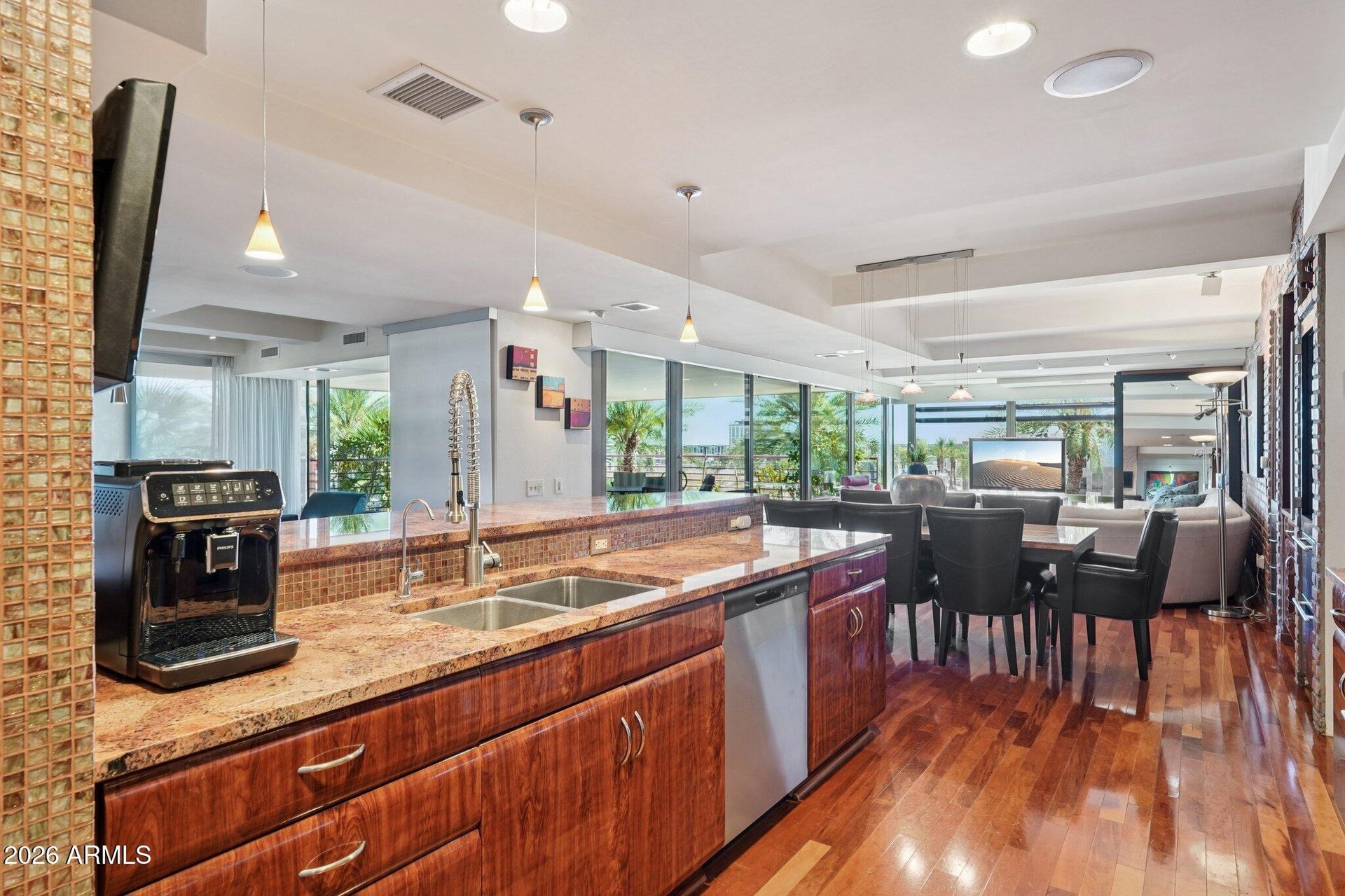 7157 E Rancho Vista Dr, #4006