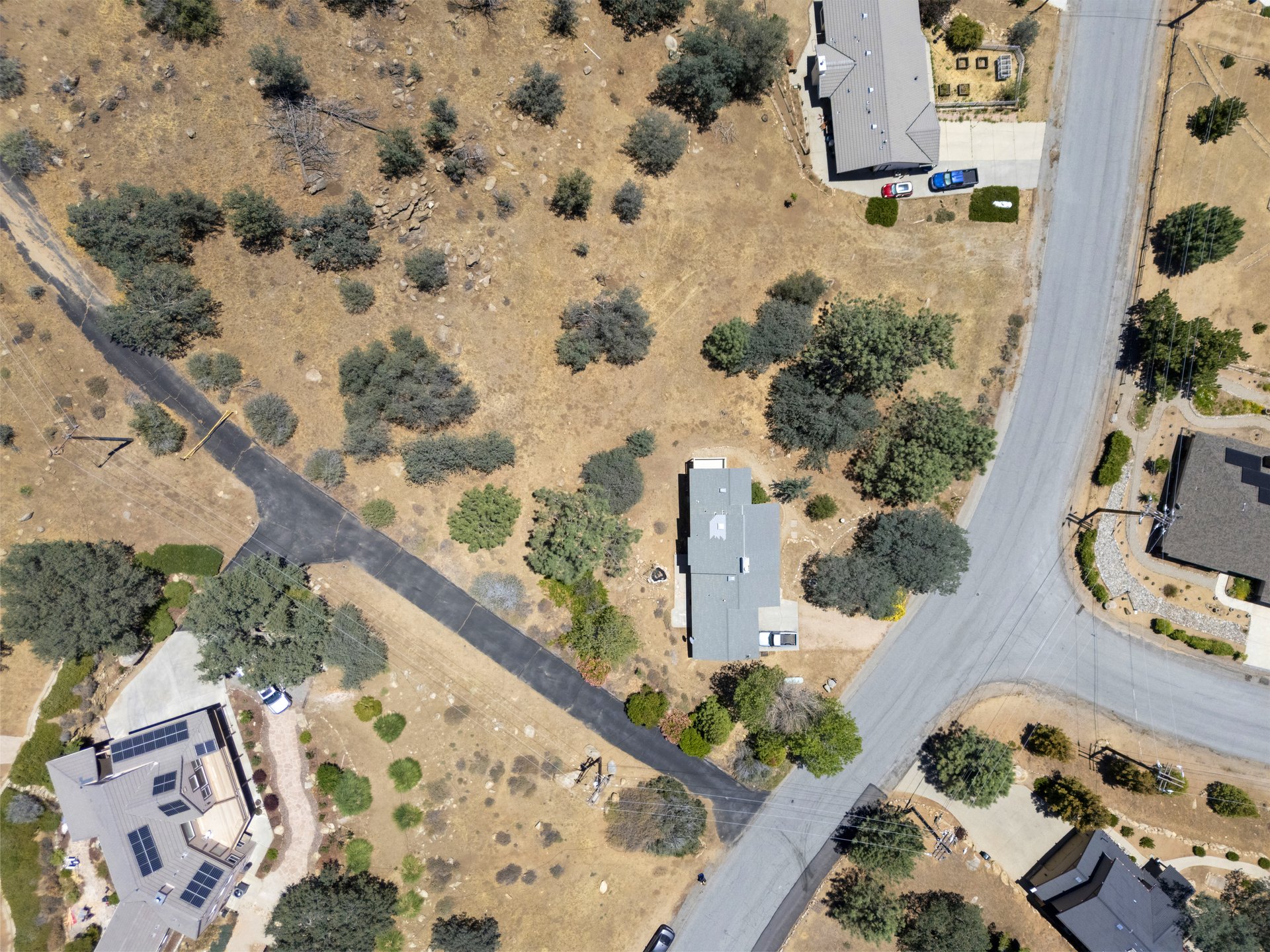 Panoramic Mountain Views in West Golden Hills — 21725 Mountain Drive, Tehachapi
