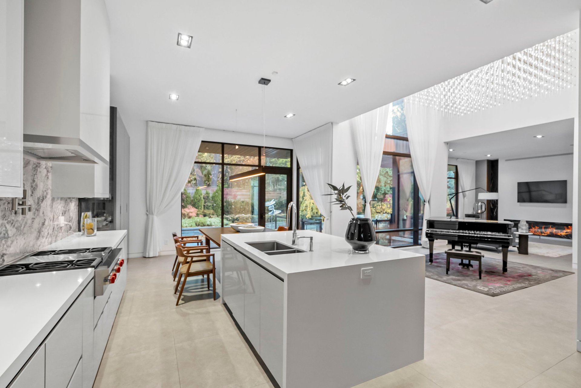 SOLD: Modern Architectural Profile