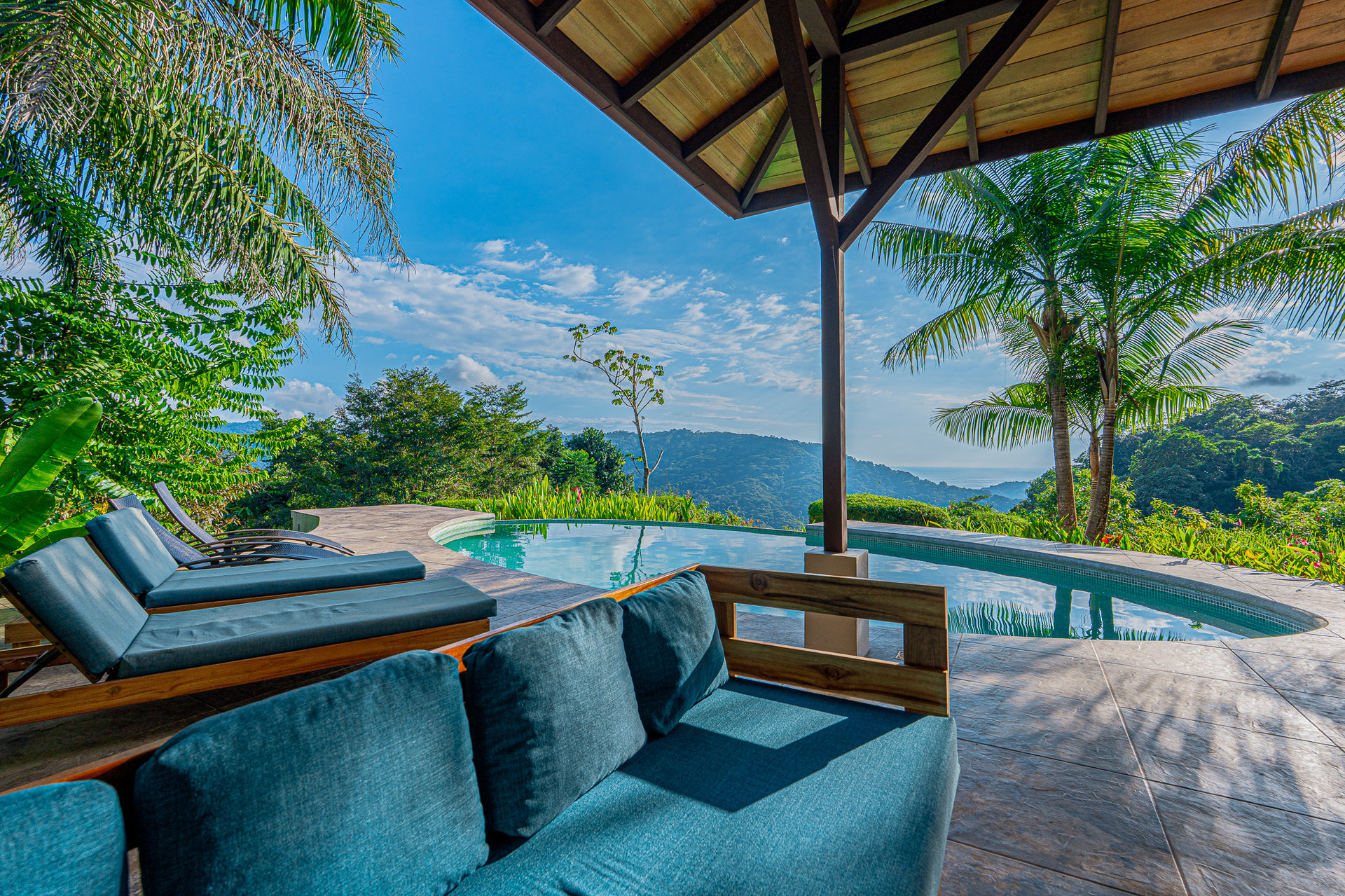 Sunset Ocean View Home on 2.6 Acres Platanillo
