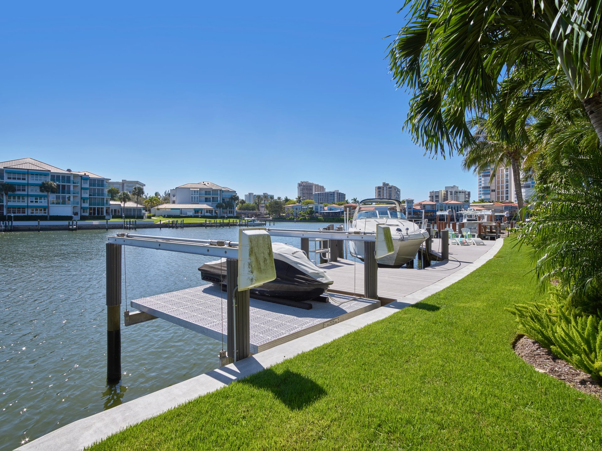 PARK SHORE