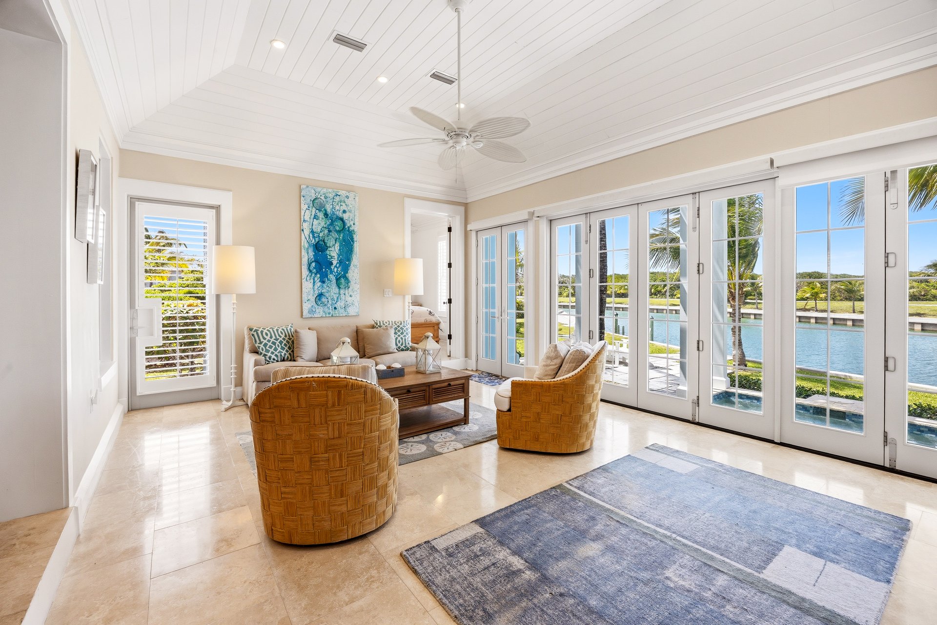 Sand Dollar, Schooner Bay 