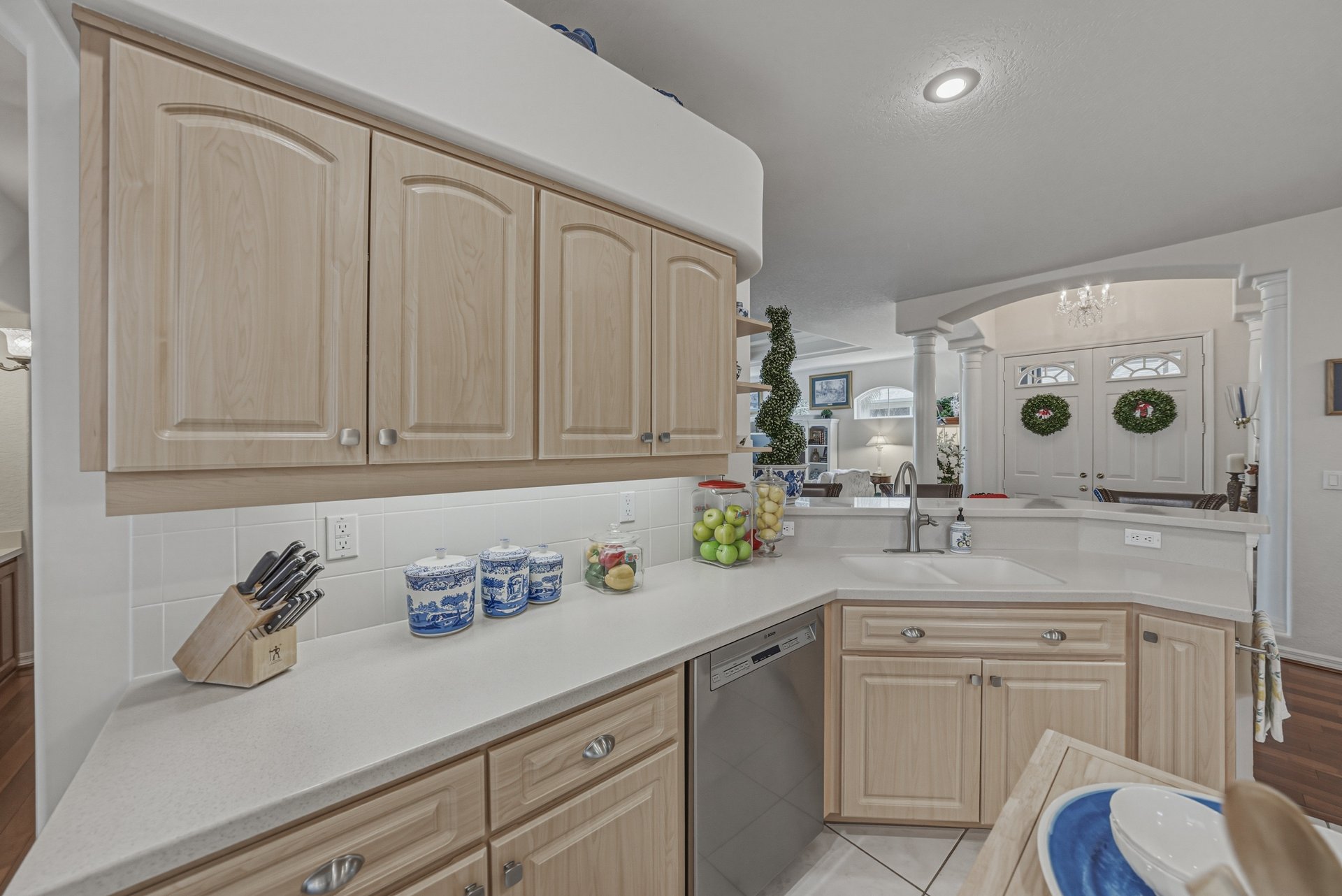 12410 WOODLANDS CIR