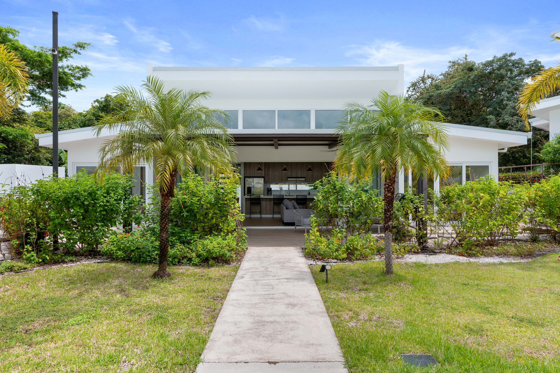 Enclave B5 | Modern 3-Bedroom Villa in Gated Community Near Avellanas Beach