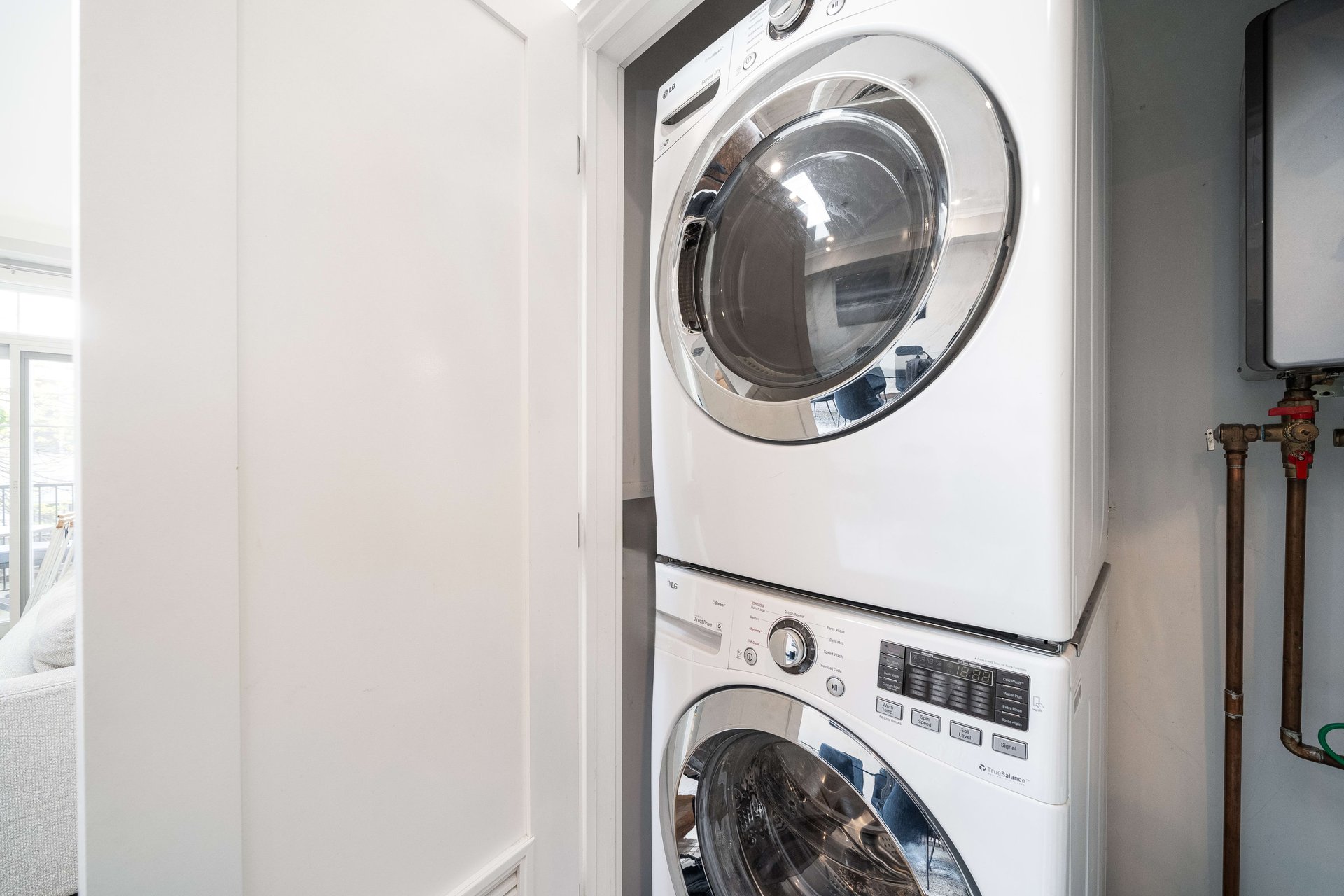226 Park Ave APT 4