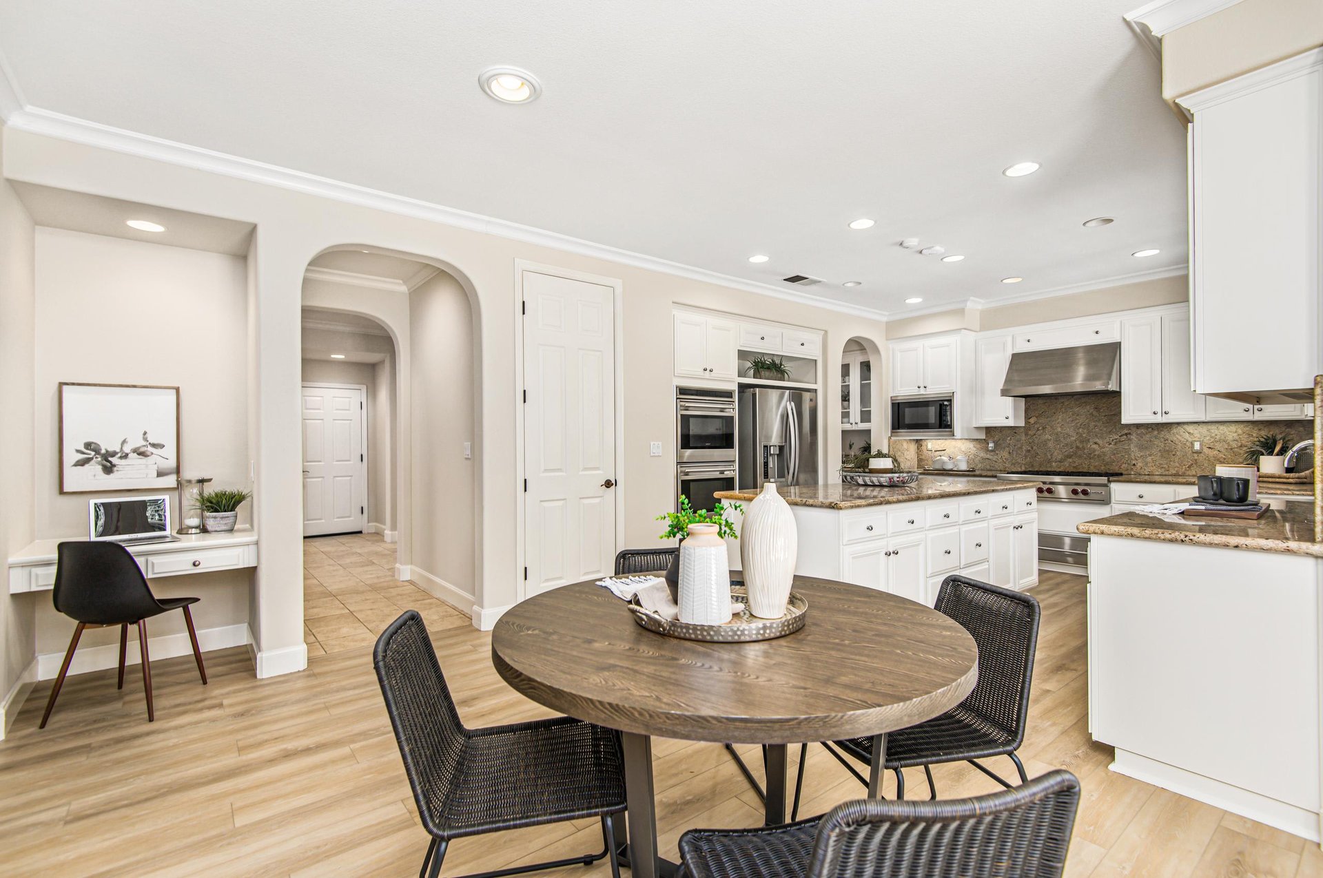 2112 Laguna Creek Lane