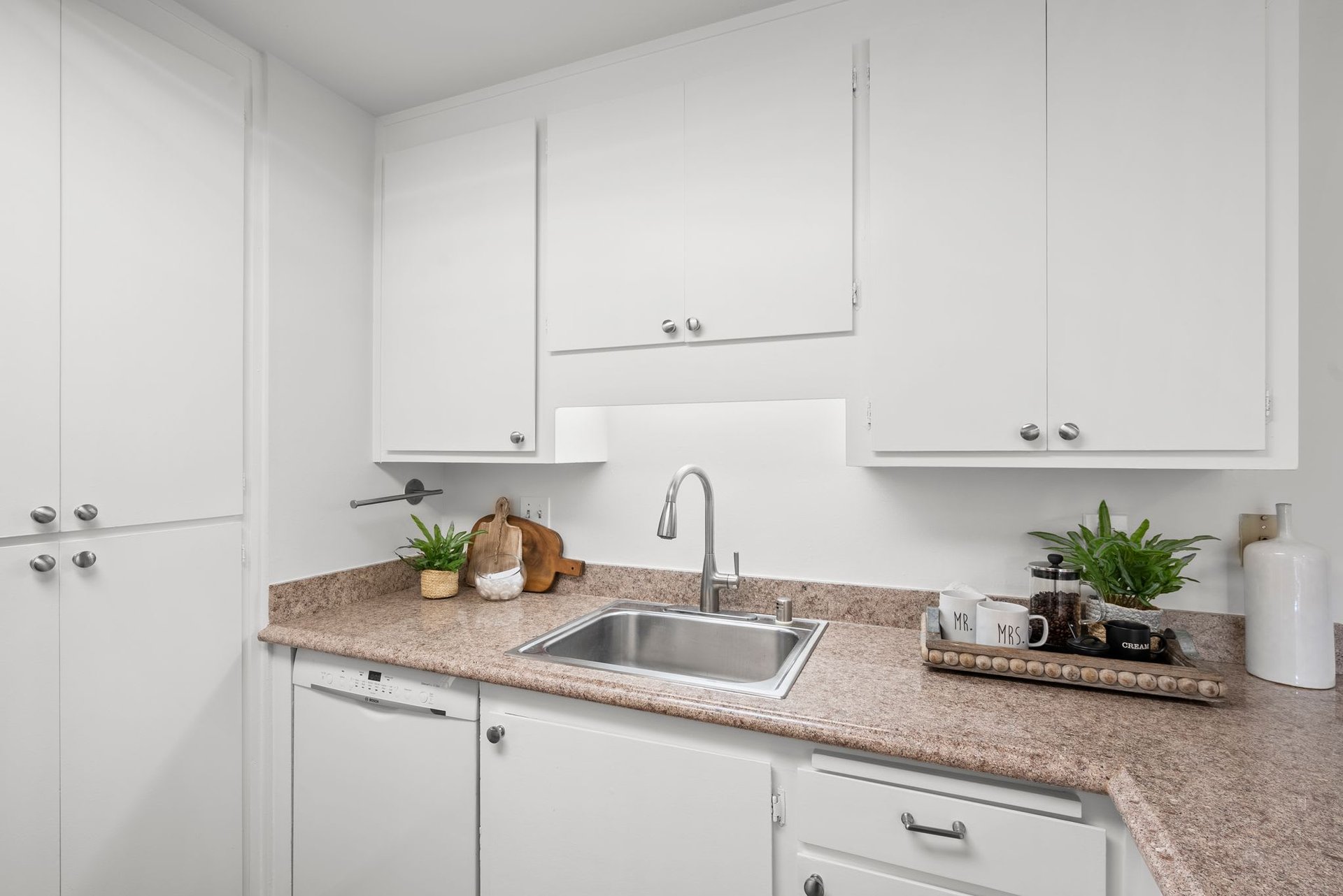 1760 Halford Avenue Unit 172