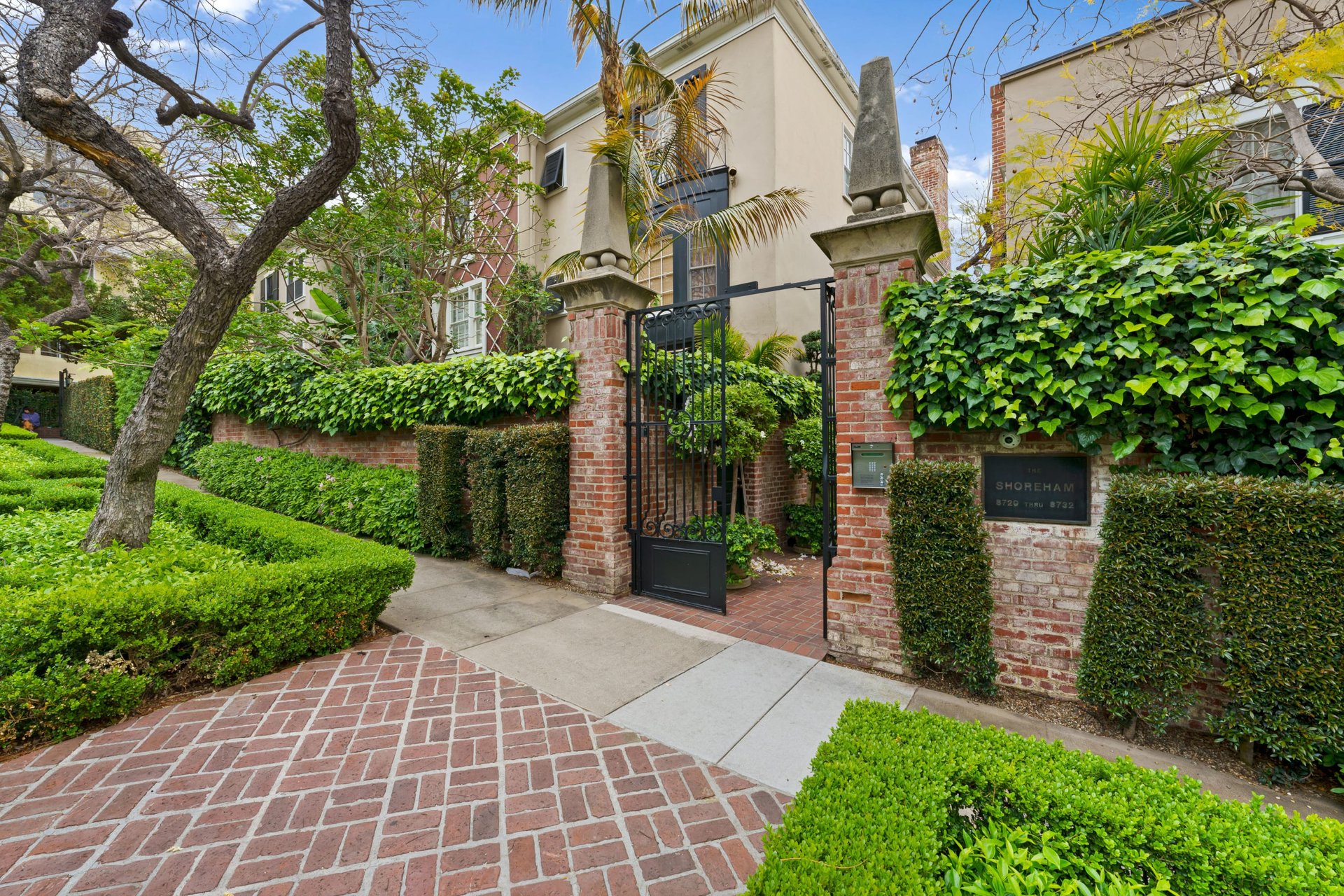 8720 Shoreham Dr #A, Sunset Strip