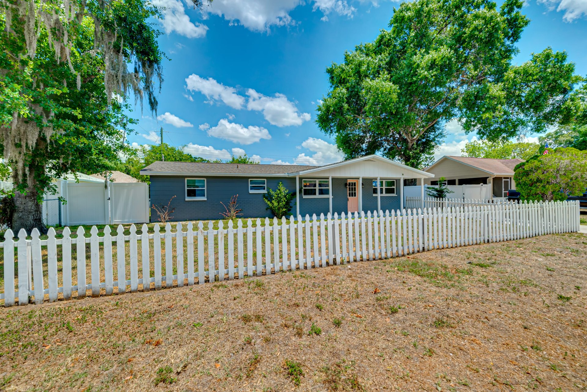 3207 ACACIA  STREET