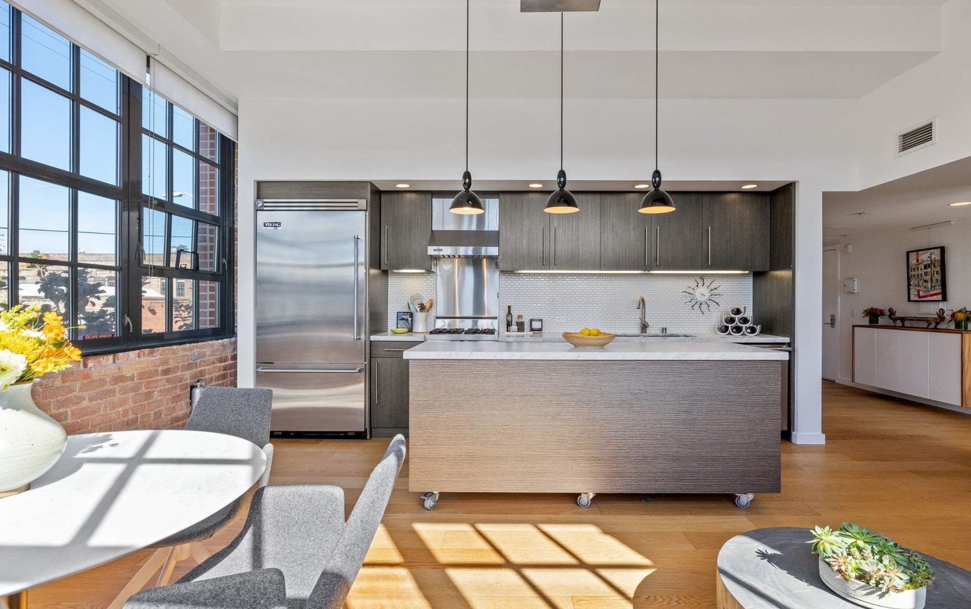 2101 Bryant Street, Unit 204
