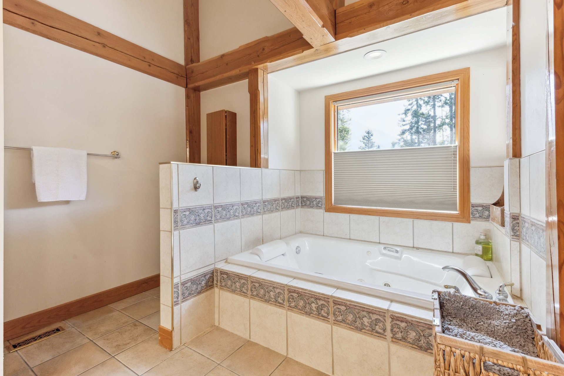 106 Lougheed Circle