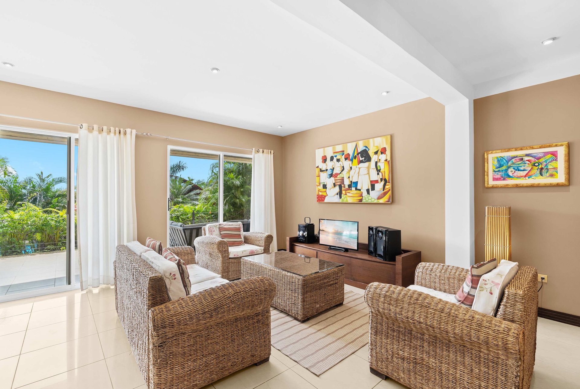 Maison Blanche | Exquisite condo in the exclusive gated community of Altos de Flamingo