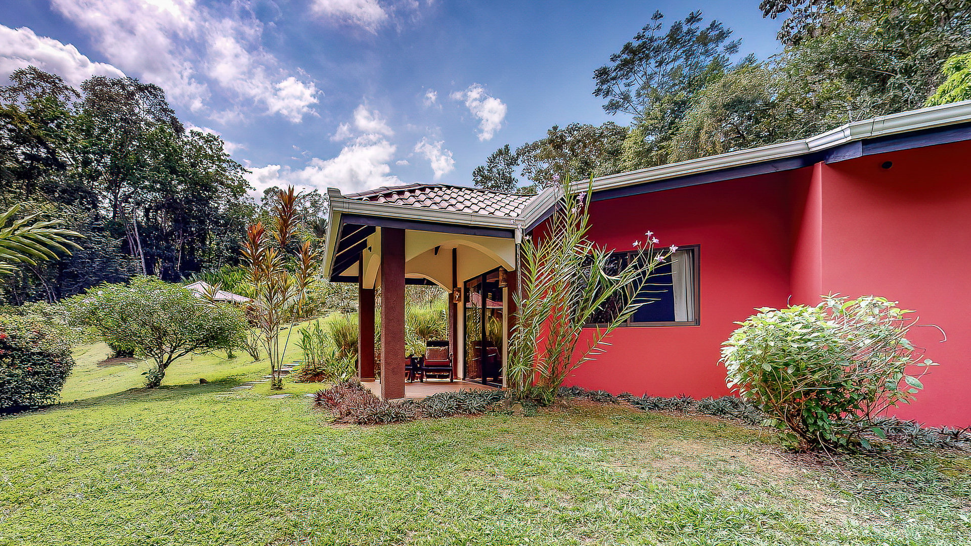A Tranquil Haven: Prime Investment Opportunity in Uvita's Lush River Enclave
