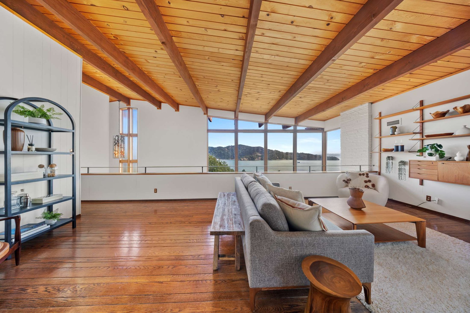 Old Town Tiburon Duplex with Sweeping Views
