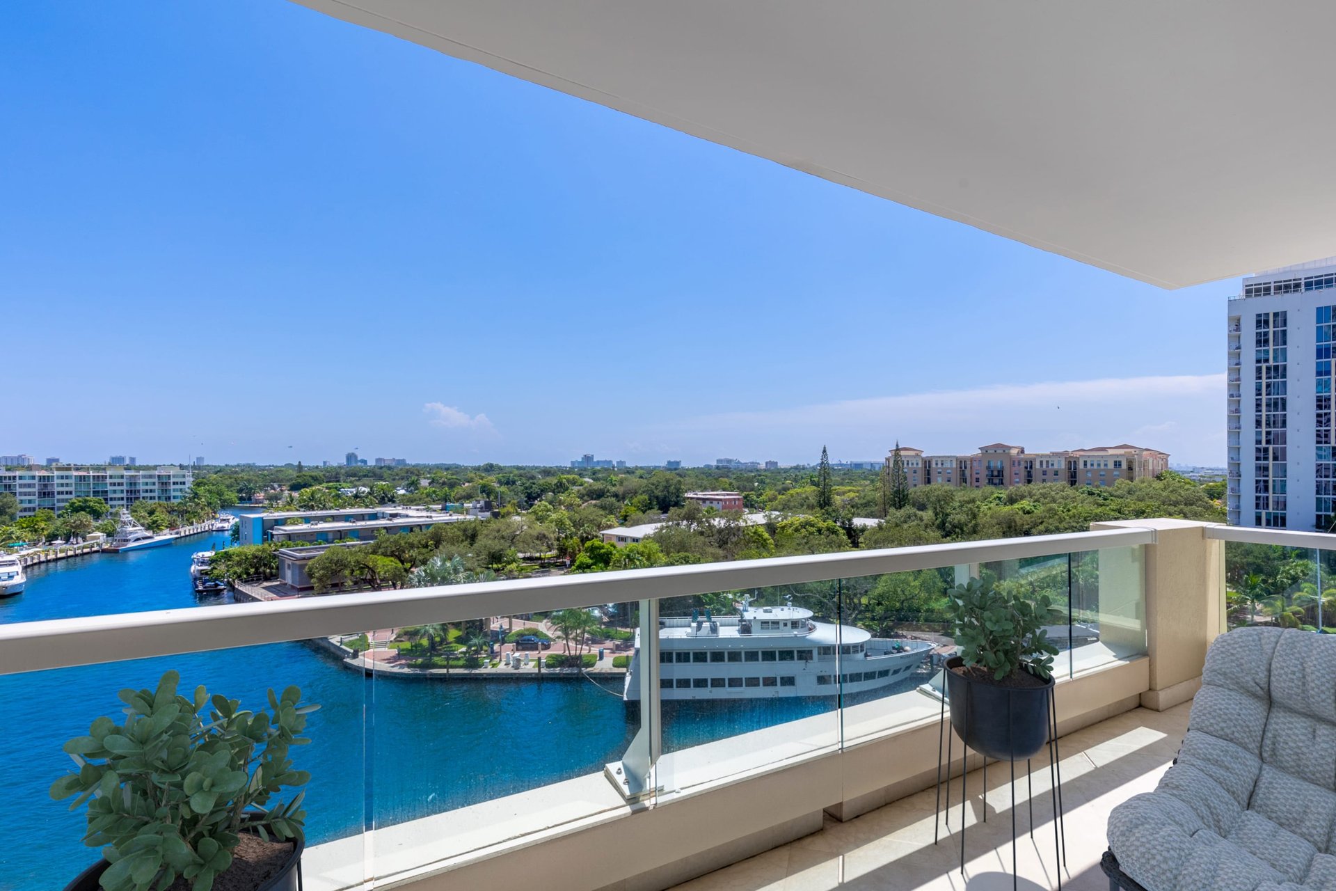 411 N New River Dr Unit: 803