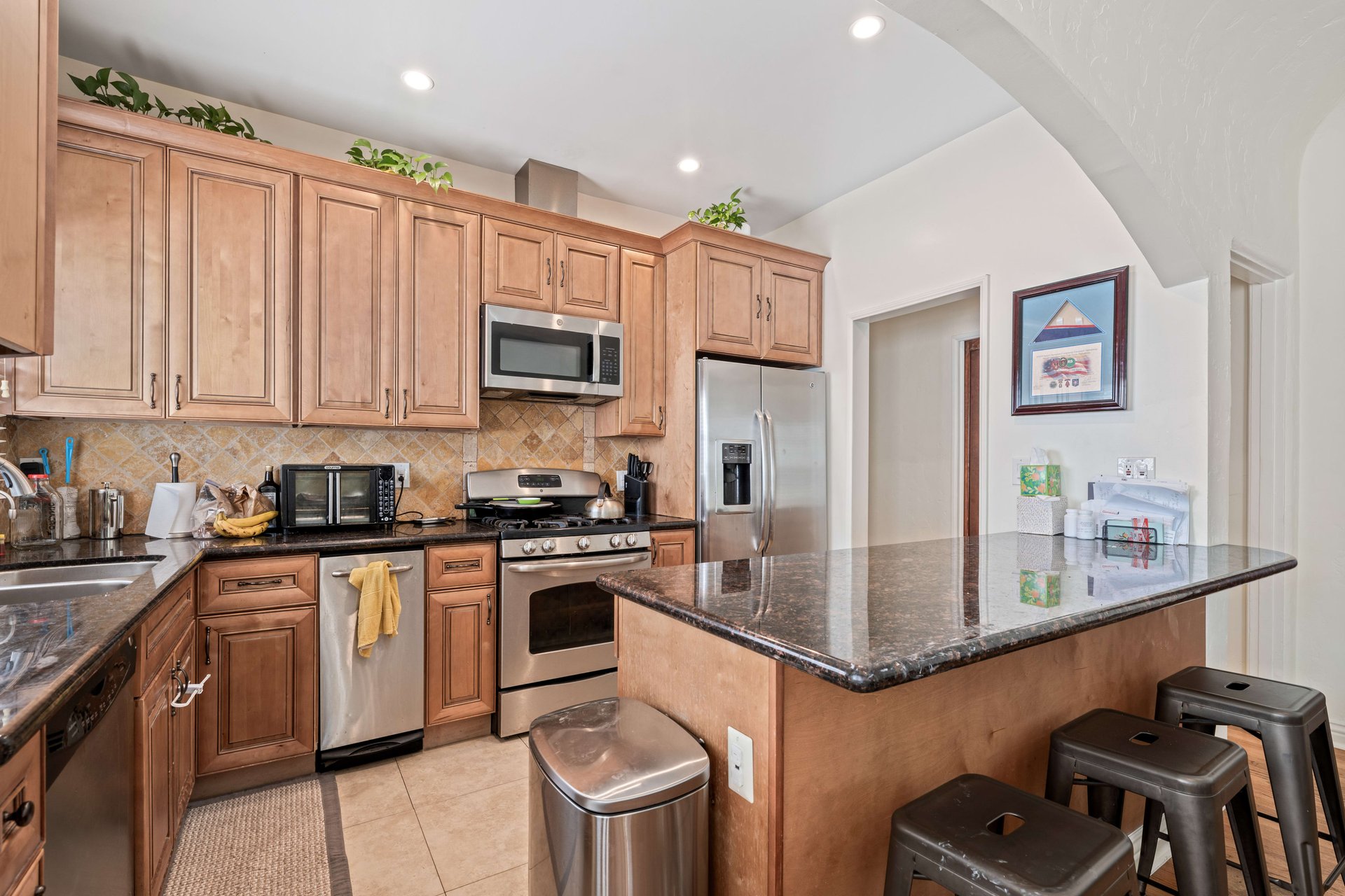 162 N Swall Dr, Beverly Hills