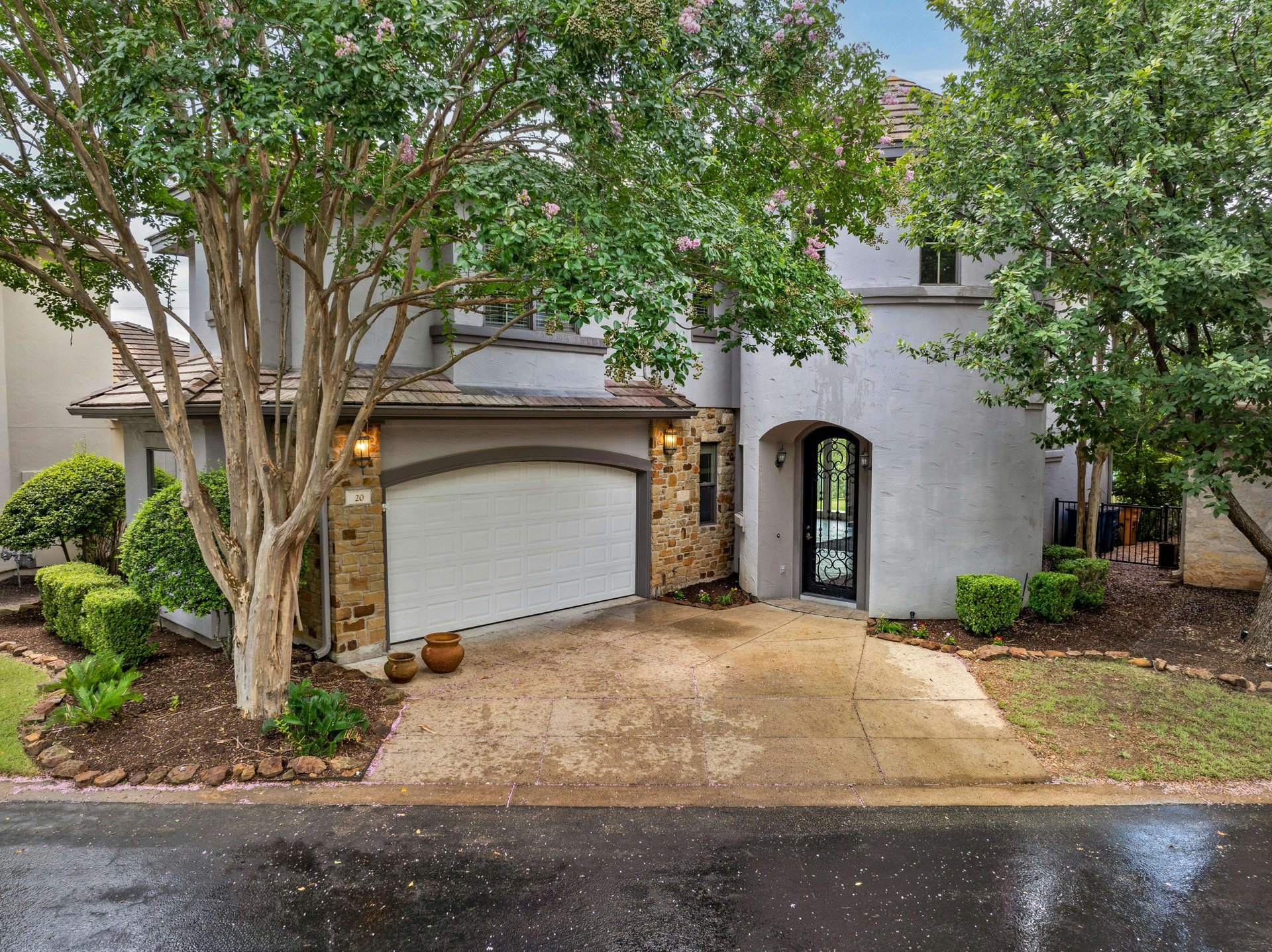 2800 Waymaker Way #20