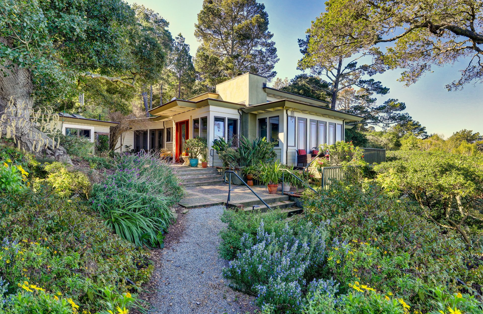 Paradise Retreat