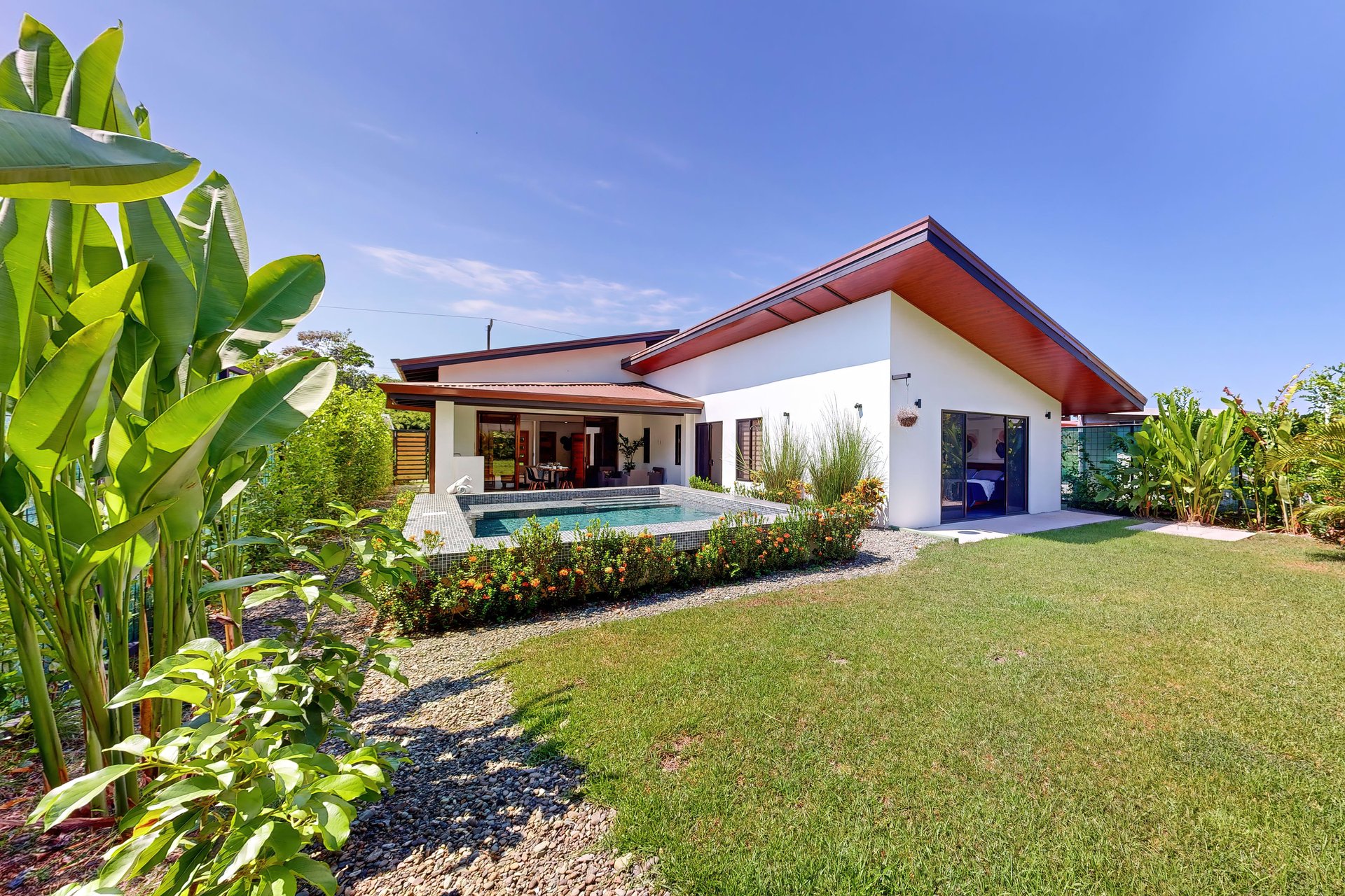 Modern Construction 3 Beds, 2,5 Baths Home.  Best Deal in Uvita! 