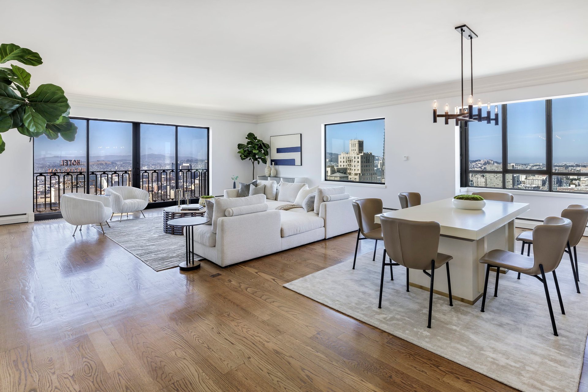 2,027 SqFt Corner View Condo On Nob Hill