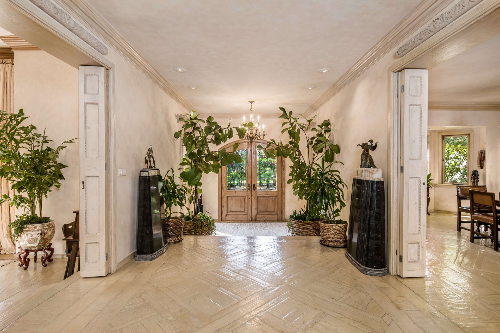 1005 Woodland Drive