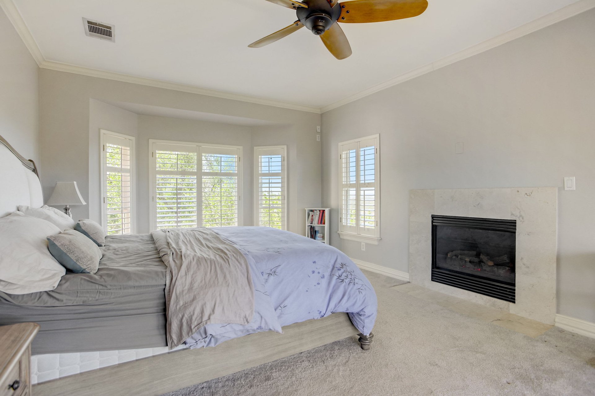 Hill Country Paradise: Luxurious 4/3 Home with Heated Pool/Spa and Spectacular Sunset Views in River Place!