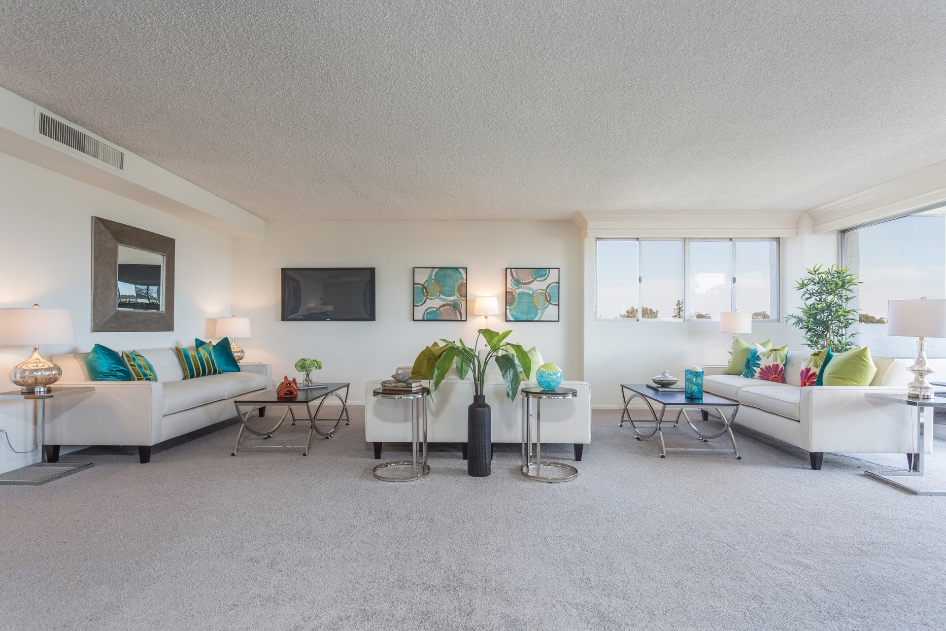 The Comstock #5B, Wilshire Corridor
